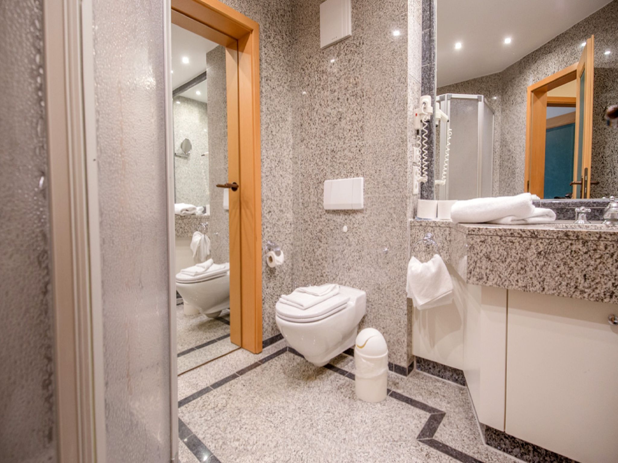 Dünenpark Binz Komfort Ferienwohnung mit 1 Schlafzimmer und Balkon im Obergeschoss (067) Insel Rügen - Badezimmer