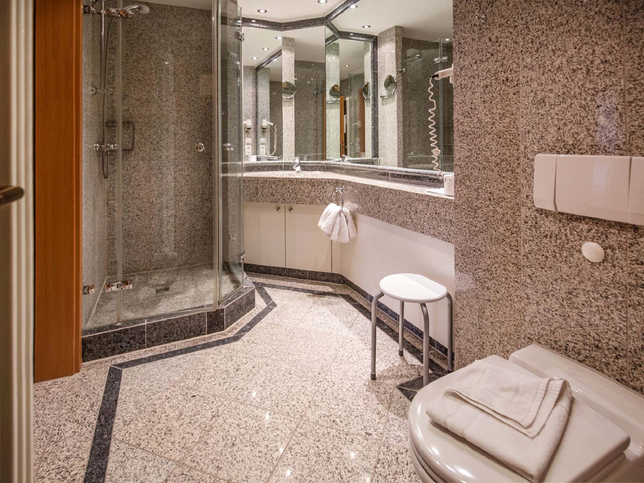 Dünenpark Binz Komfort Ferienwohnung mit 1 Schlafzimmer und Balkon im Obergeschoss (078) Insel Rügen - Badezimmer