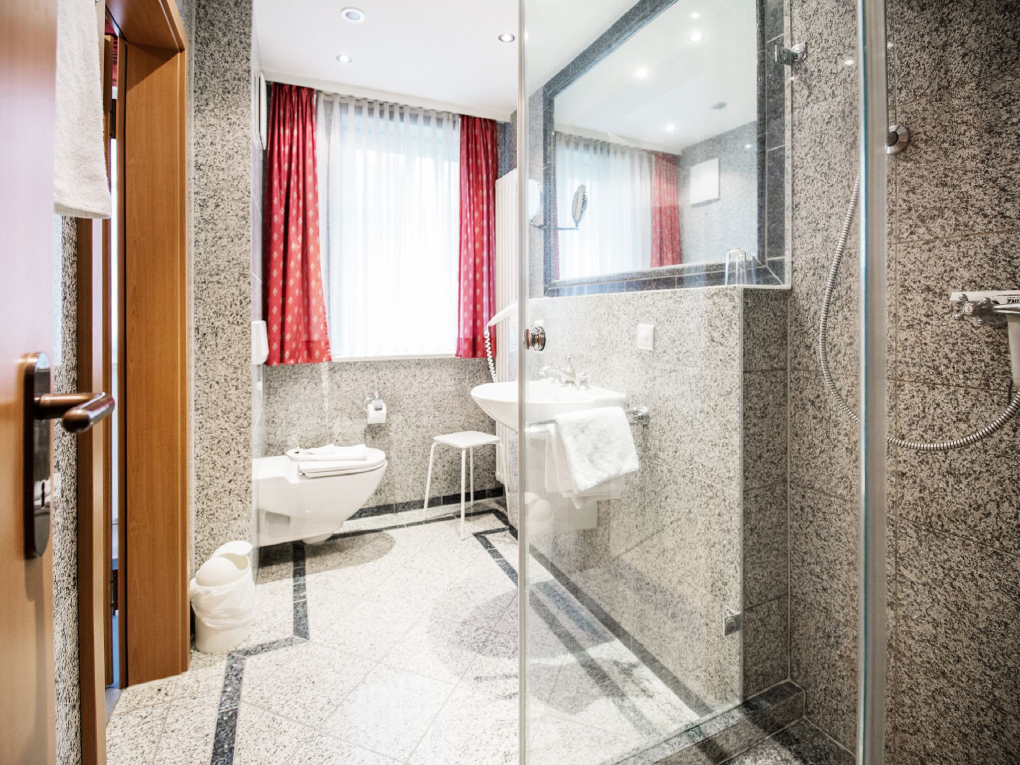 Dünenpark Binz Komfort Ferienwohnung mit 1 Schlafzimmer und Terrasse im Erdgeschoss (076) Insel Rügen - Badezimmer