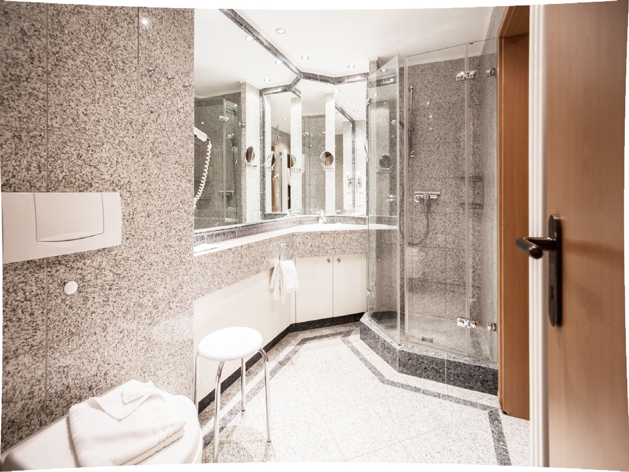 Dünenpark Binz Komfortplus Ferienwohnung mit 1 Schlafzimmer und Terrasse im Erdgeschoss (099) Insel Rügen - Badezimmer