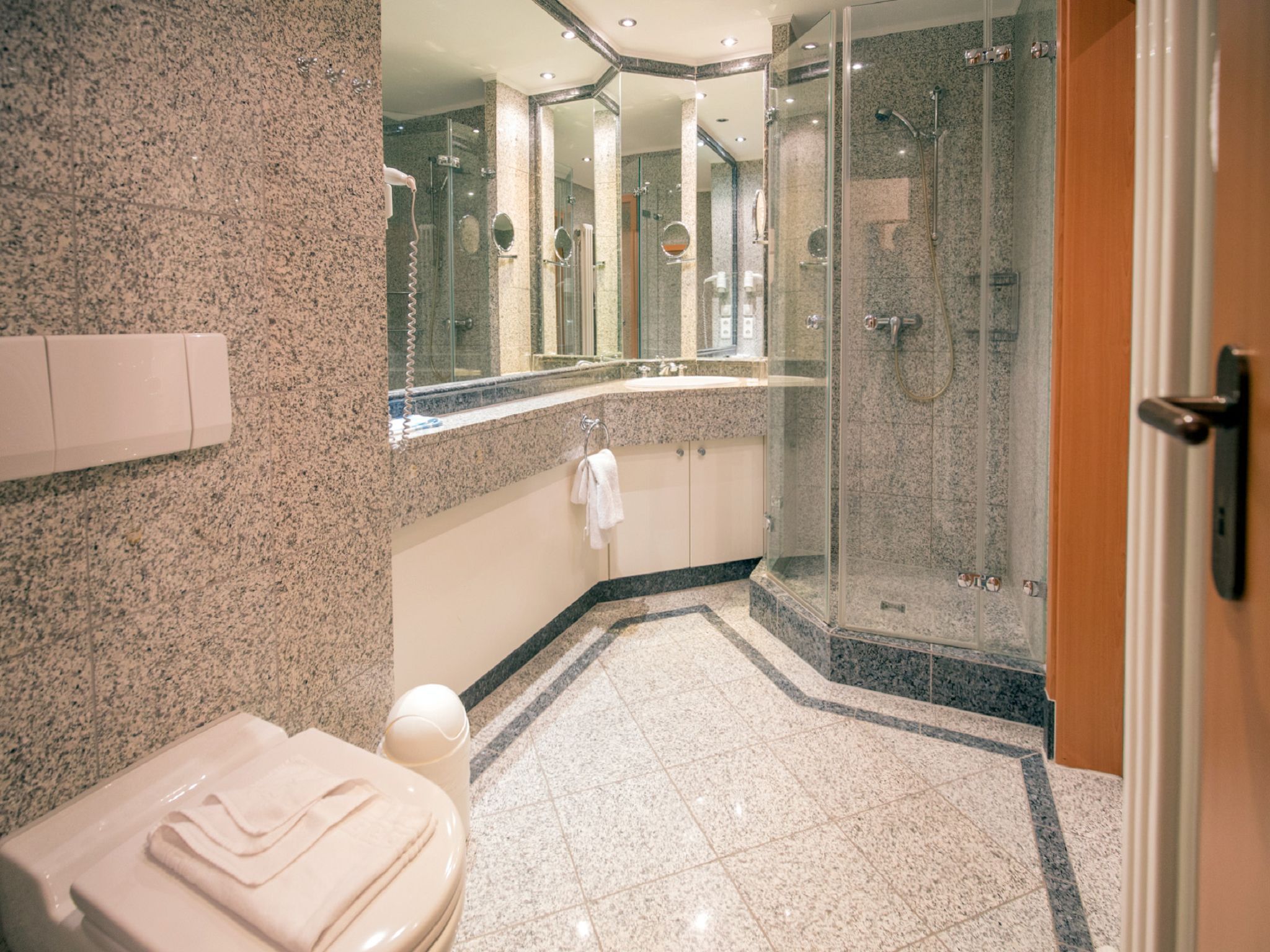 Dünenpark Binz Komfort Ferienwohnung mit 1 Schlafzimmer und Balkon im Obergeschoss (105) Insel Rügen - Badezimmer