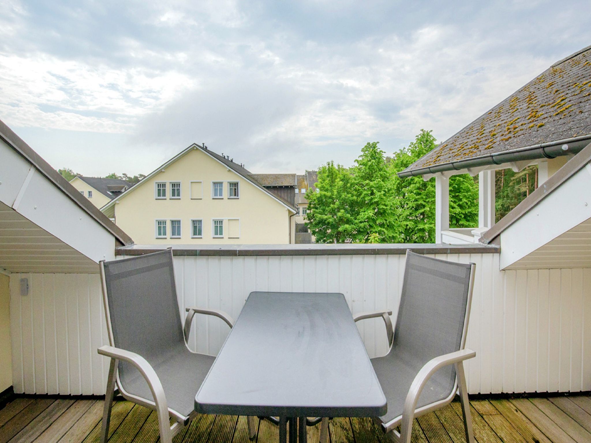 Dünenpark Binz Komfortplus Ferienwohnung mit 1 Schlafzimmer und Balkon im Dachgeschoss (113) Insel Rügen - Balkon