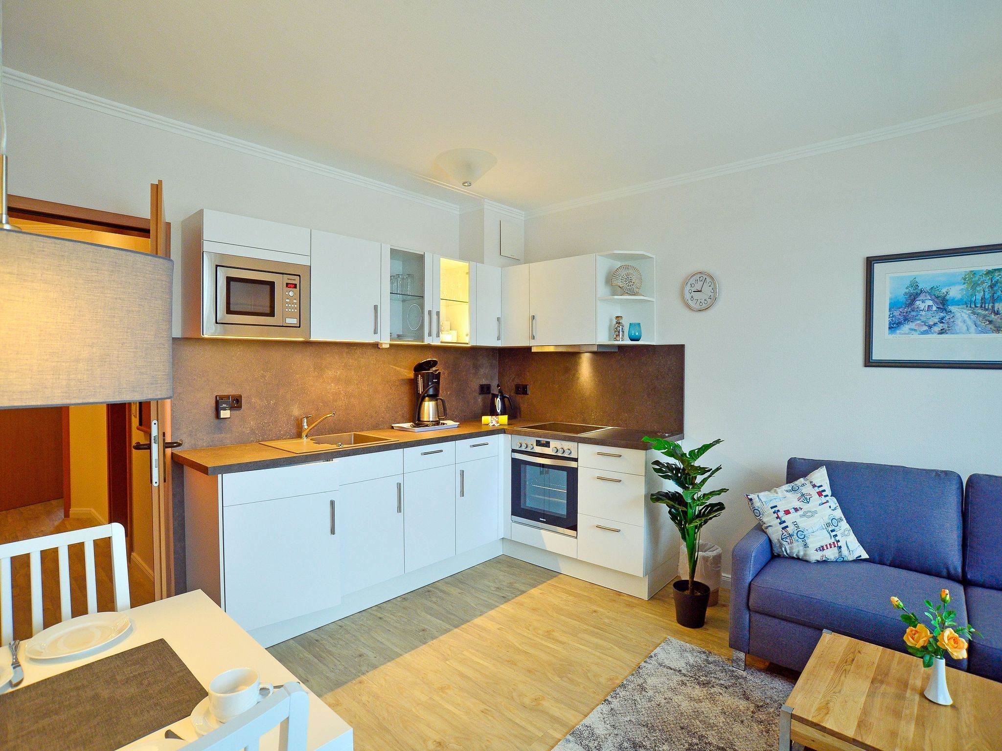 Dünenpark Binz Komfortplus Ferienwohnung mit 1 Schlafzimmer und Balkon im Dachgeschoss (126) Insel Rügen - Küche / Küchenzeile