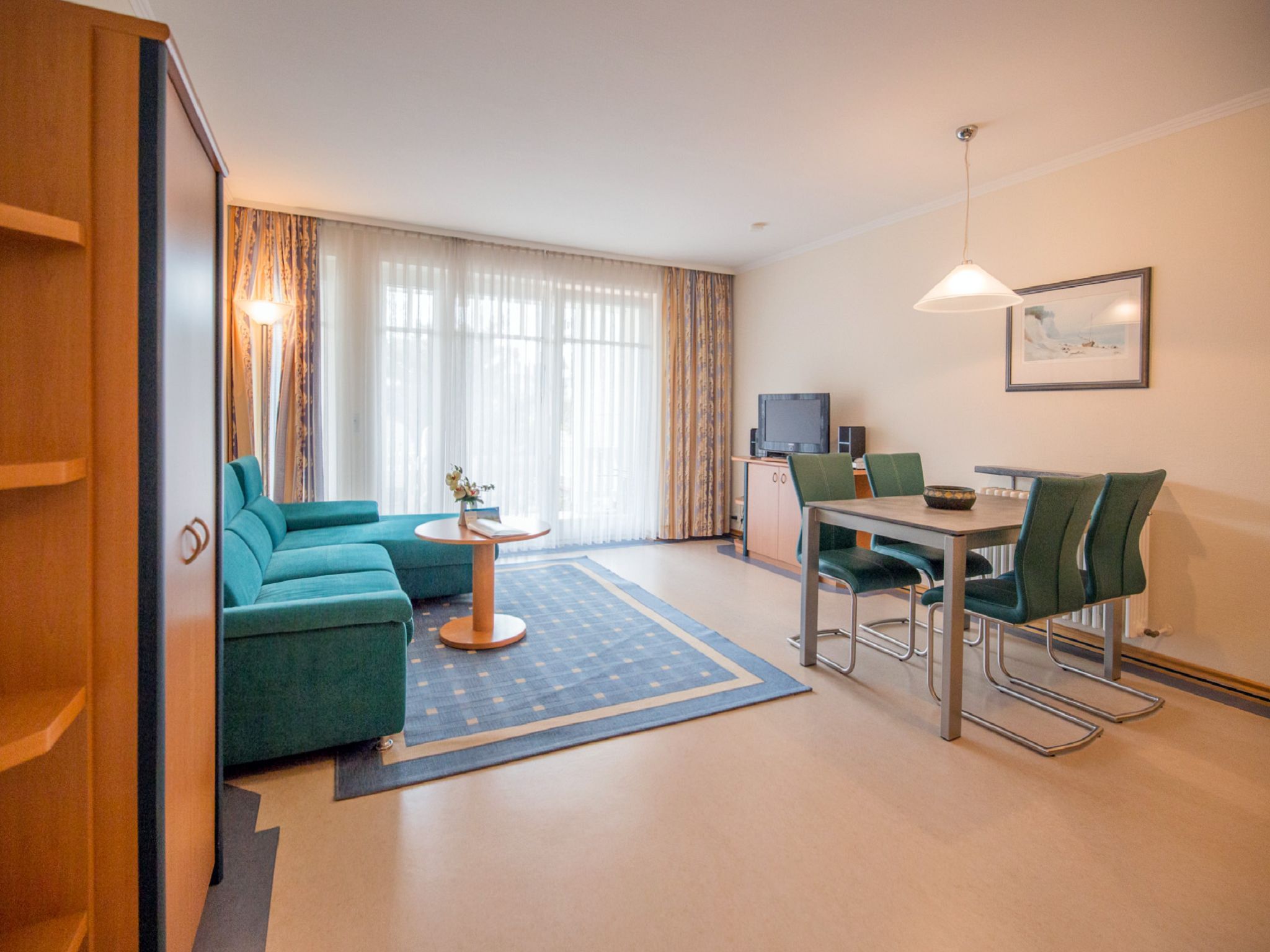 Dünenpark Binz Komfort Ferienwohnung mit 1 Schlafzimmer und Terrasse im Erdgeschoss (127) Insel Rügen - Wohnzimmer