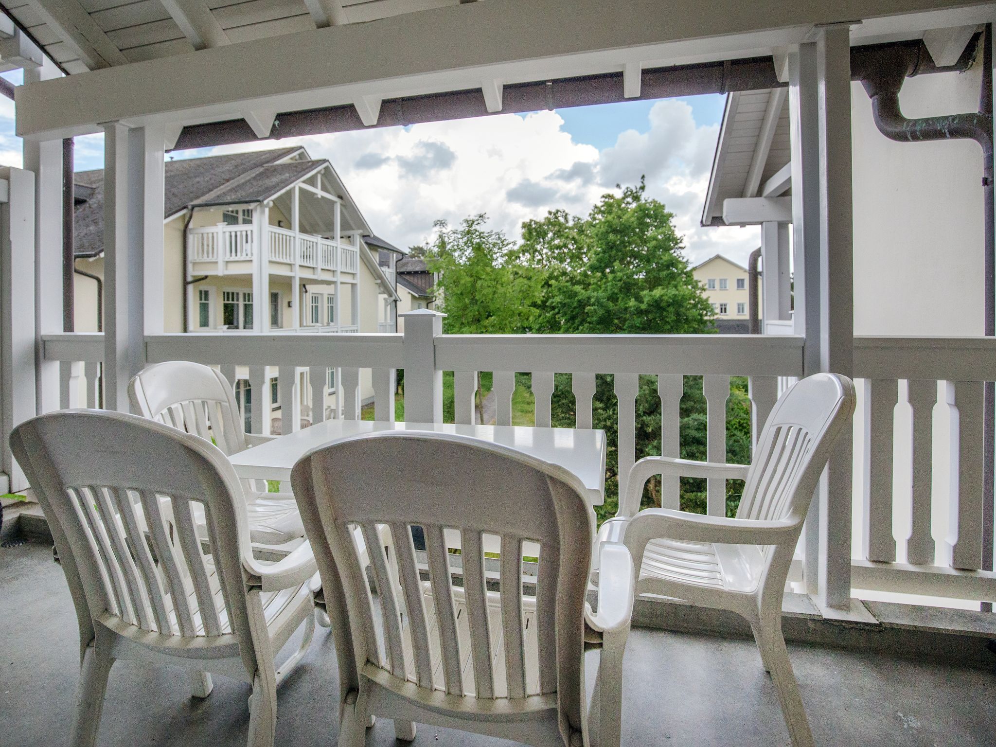 Dünenpark Binz Komfortplus Ferienwohnung mit 1 Schlafzimmer und Balkon im Obergeschoss (131) Insel Rügen - Balkon