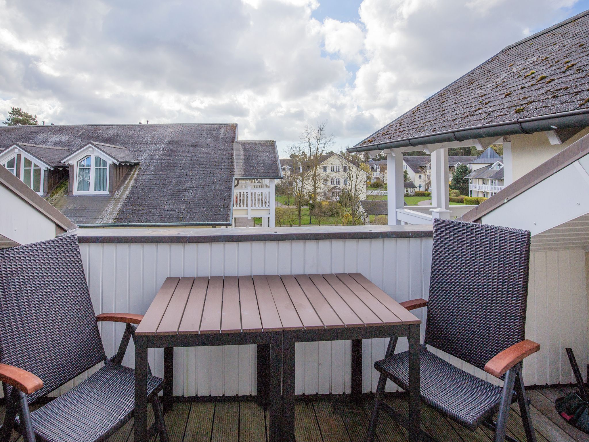 Dünenpark Binz Komfortplus Ferienwohnung mit 1 Schlafzimmer und Balkon im Dachgeschoss (137) Insel Rügen - Balkon