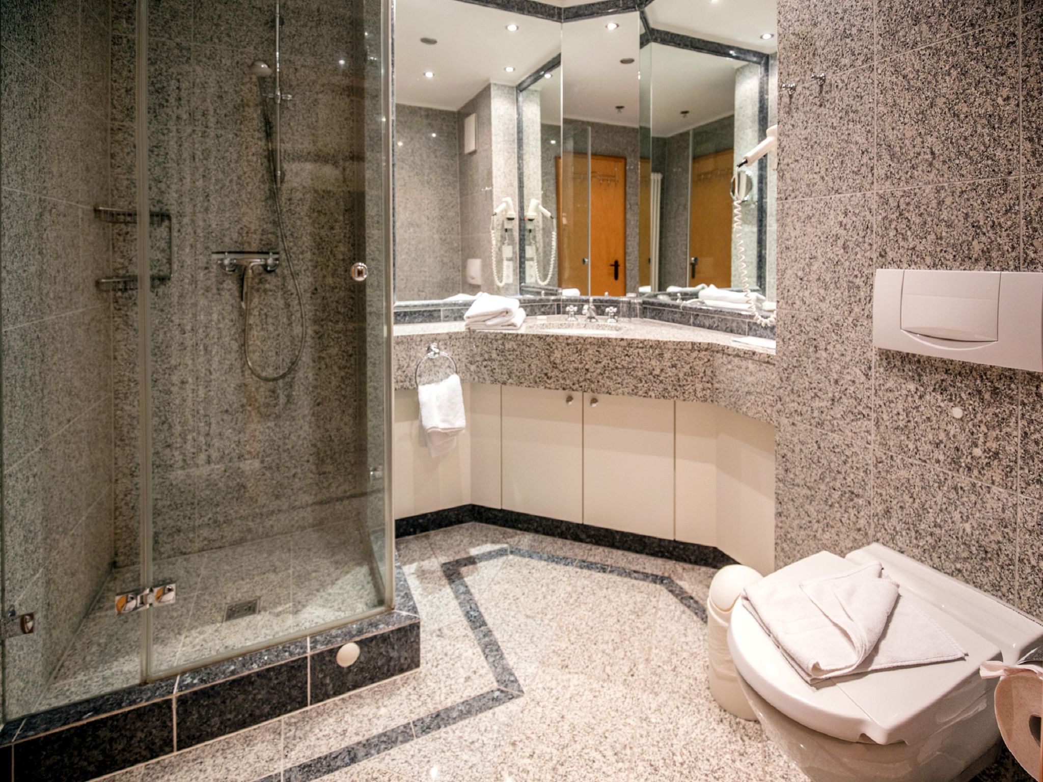 Dünenpark Binz Komfort Ferienwohnung mit 1 Schlafzimmer und Terrasse im Erdgeschoss (139) Insel Rügen - Badezimmer