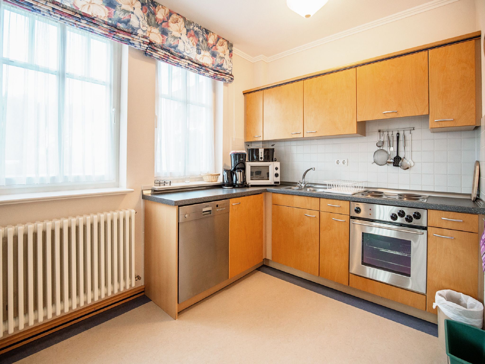 Dünenpark Binz Klassik Ferienwohnung mit 1 Schlafzimmer und Terrasse im Erdgeschoss (140) Insel Rügen - Küche / Küchenzeile