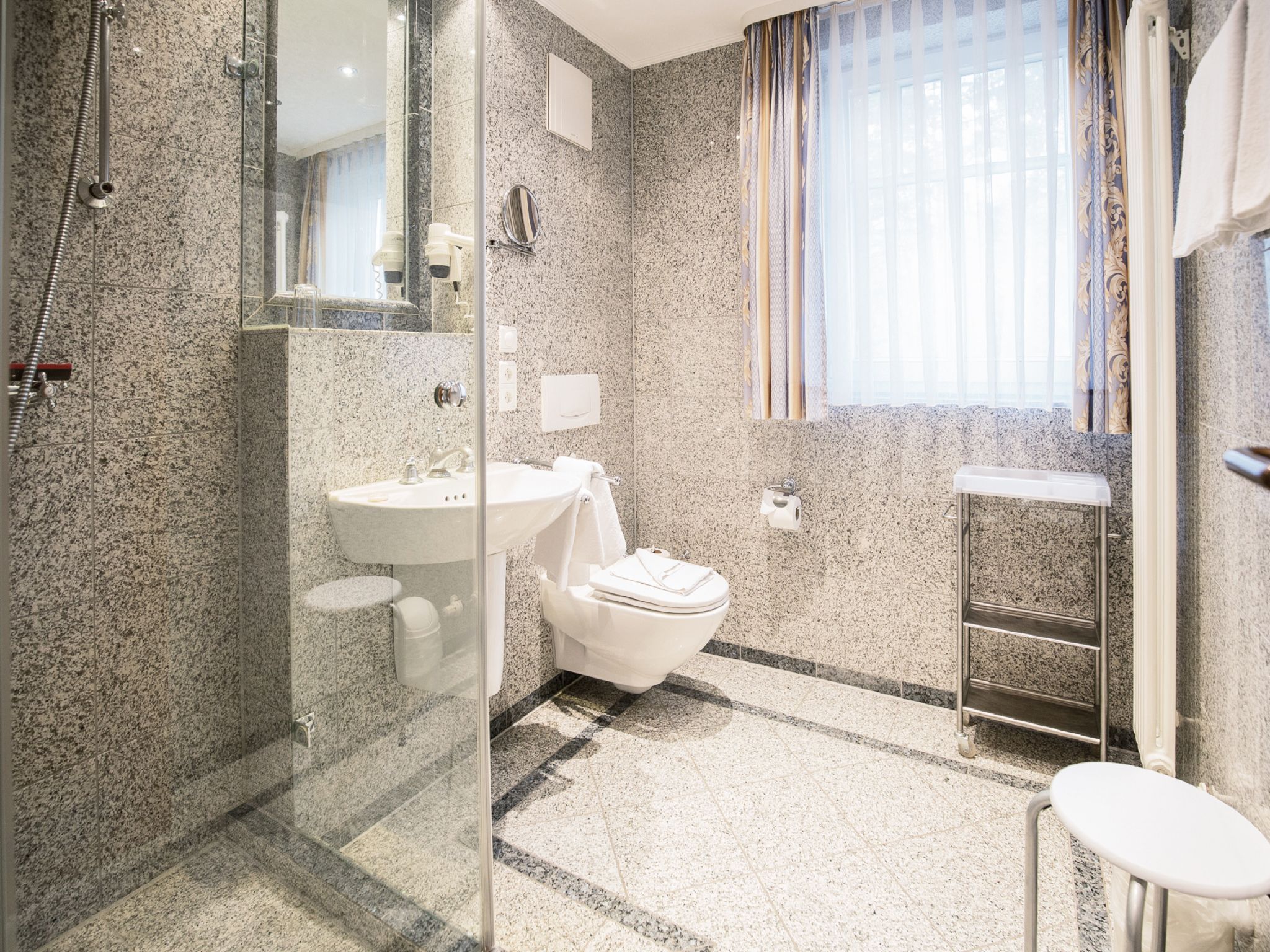 Dünenpark Binz Komfort Ferienwohnung mit 1 Schlafzimmer und Balkon im Dachgeschoss (159) Insel Rügen - Badezimmer