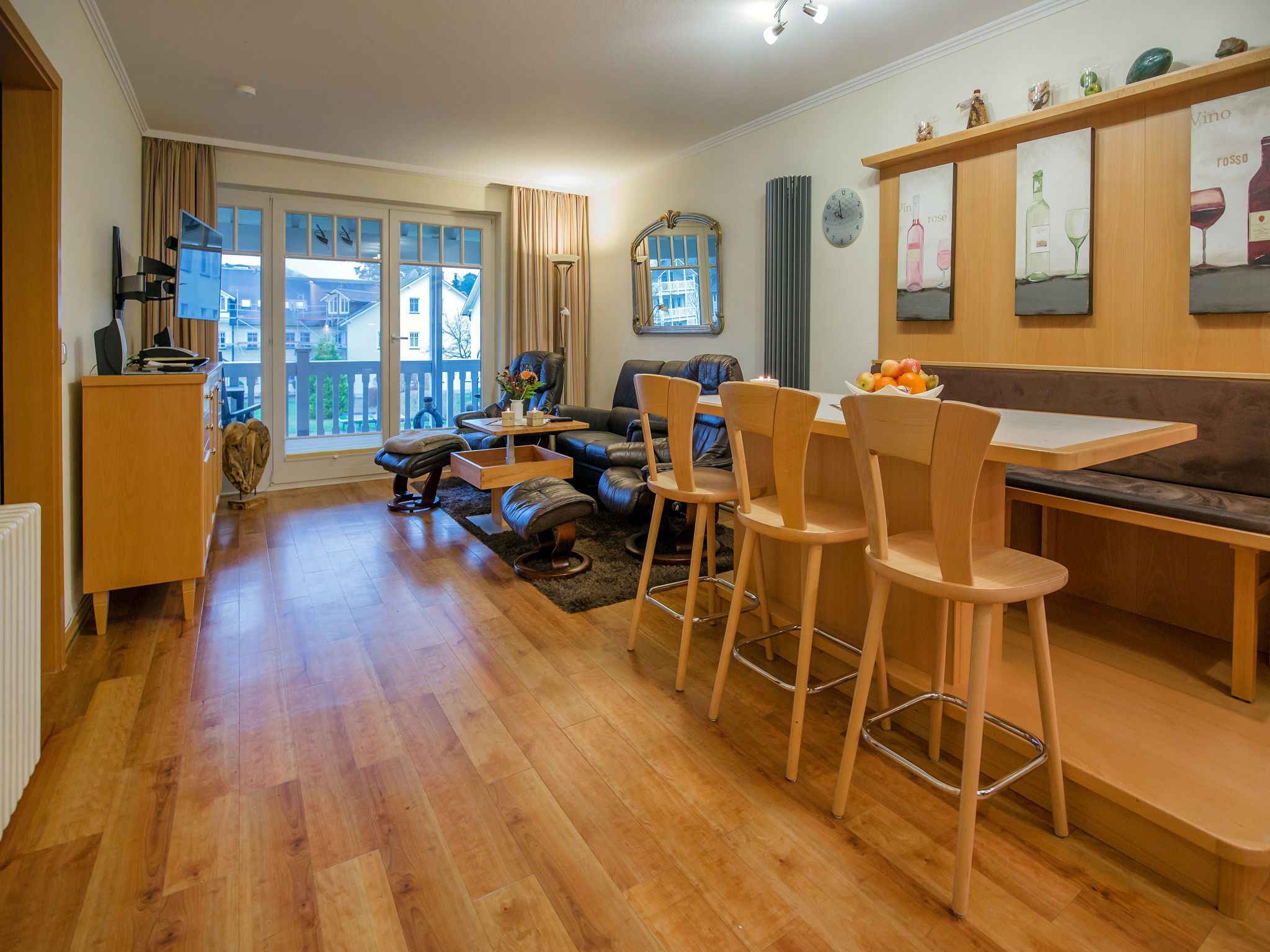 Dünenpark Binz Komfortplus Ferienwohnung mit 2 Schlafzimmern und Balkon im Obergeschoss (170) Insel Rügen - Wohnzimmer