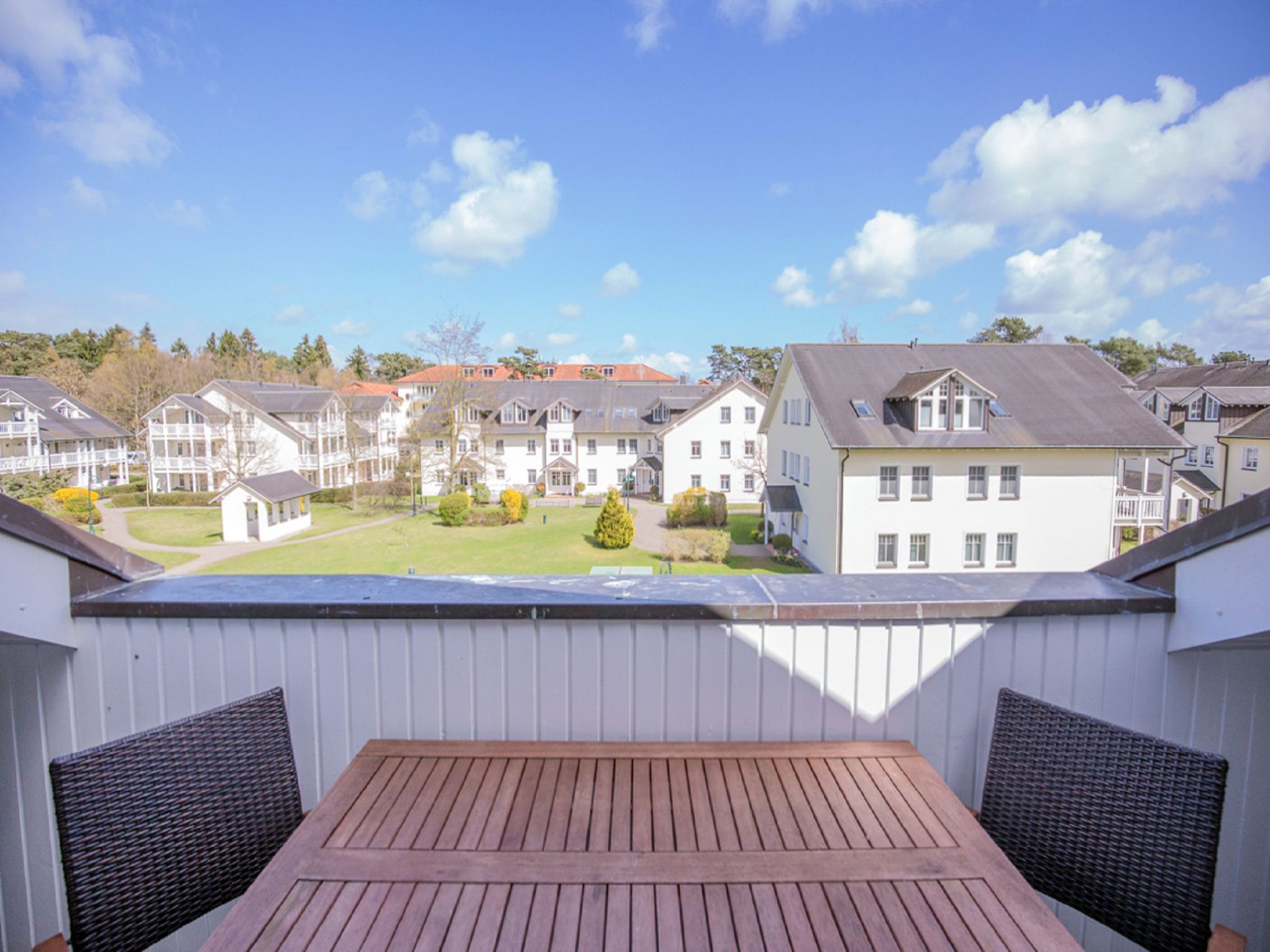 Dünenpark Binz Komfortplus Ferienwohnung mit 1 Schlafzimmer und Balkon im Dachgeschoss (173) Insel Rügen - Balkon