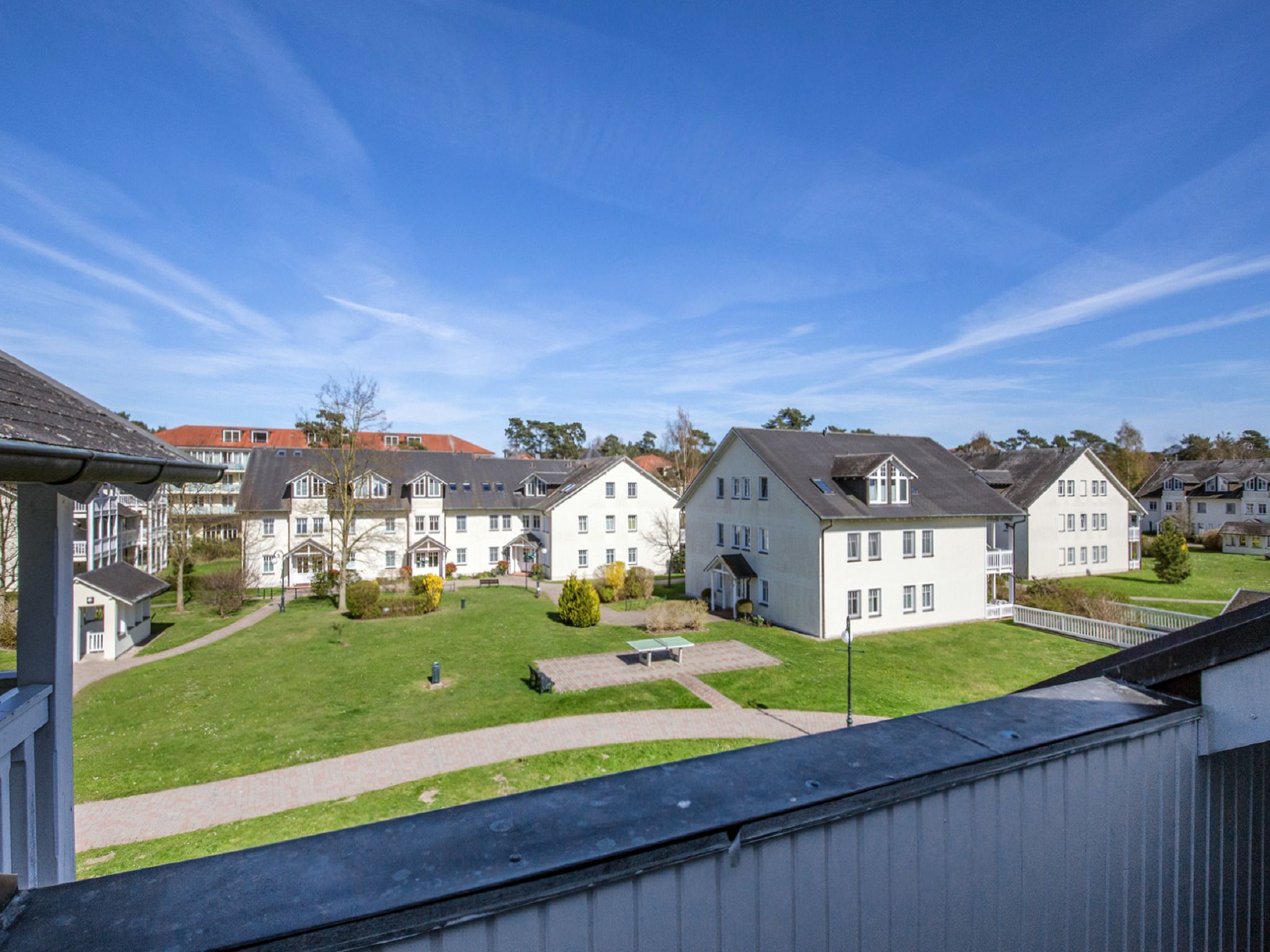 Dünenpark Binz Komfortplus Ferienwohnung mit 1 Schlafzimmer und Balkon im Dachgeschoss (183) Insel Rügen - Balkon