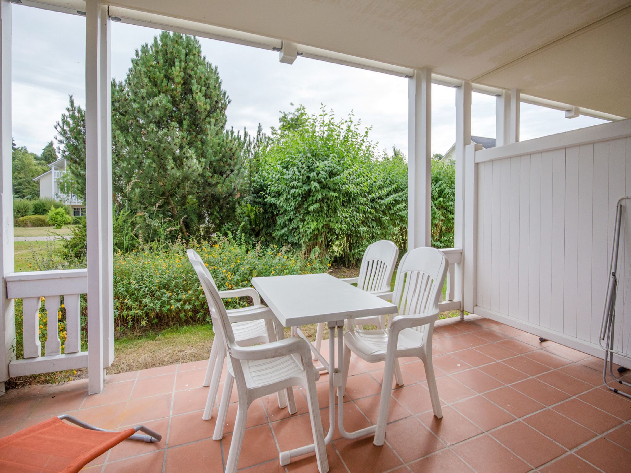 Dünenpark Binz Klassik Ferienwohnung mit 1 Schlafzimmer und Terrasse im Erdgeschoss (178) Insel Rügen - Terrasse