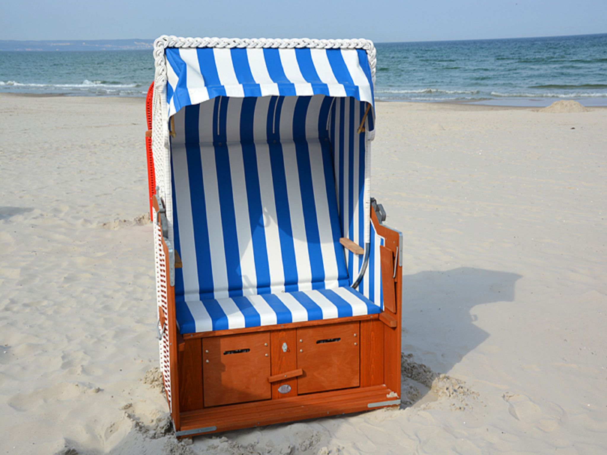 Dünenpark Binz Komfortplus Ferienwohnung mit 1 Schlafzimmer und Balkon im Dachgeschoss (209) Insel Rügen - Strand