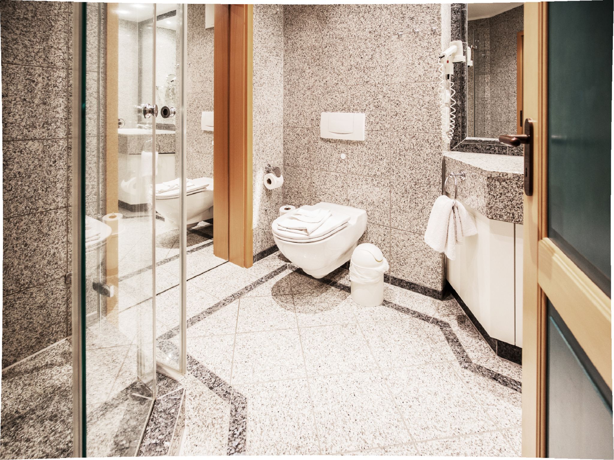 Dünenpark Binz Komfort Ferienwohnung mit 1 Schlafzimmer und Balkon im Obergeschoss (193) Insel Rügen - Badezimmer