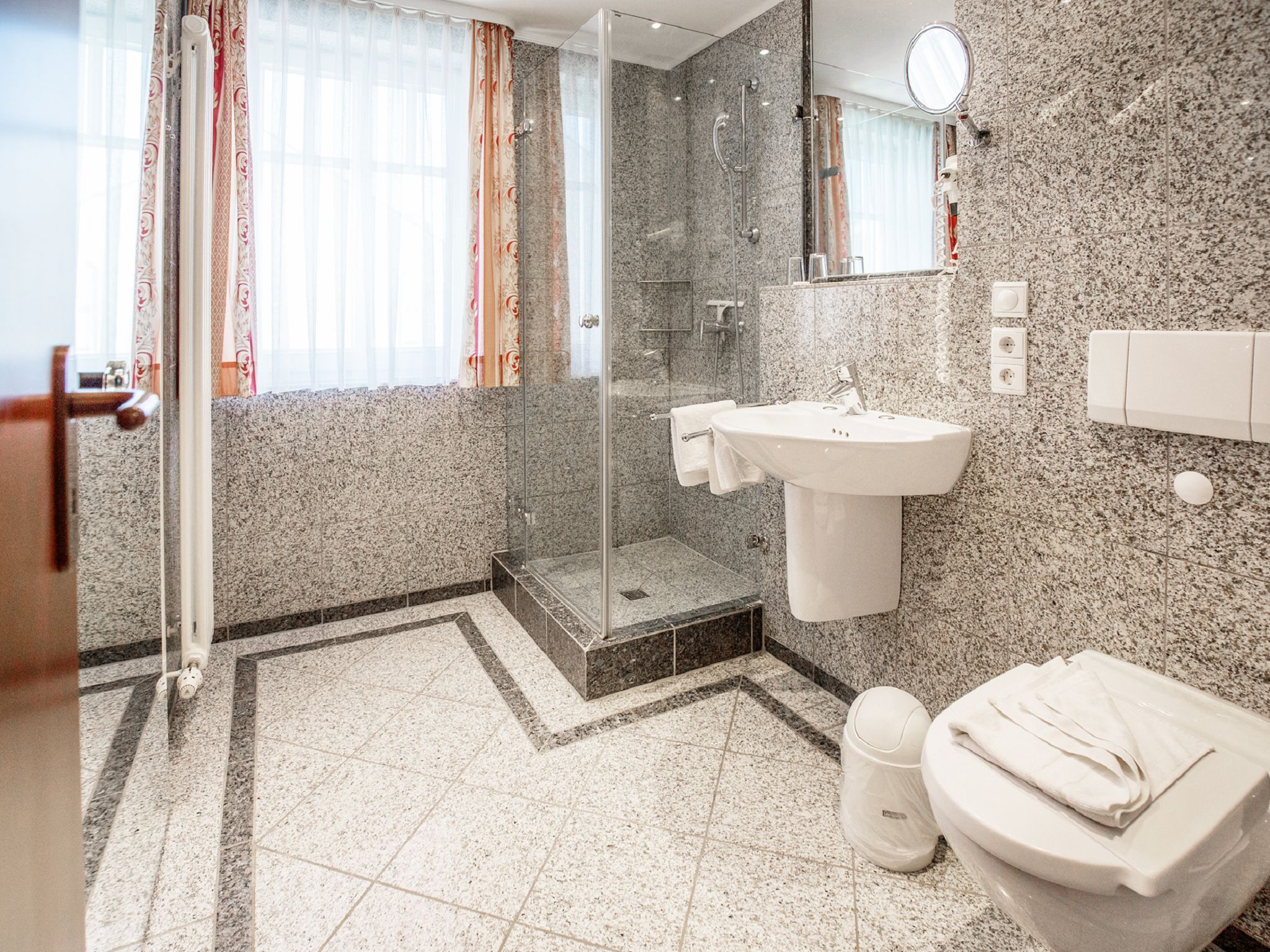 Dünenpark Binz Komfort Ferienwohnung mit 1 Schlafzimmer und Balkon im Obergeschoss (216) Insel Rügen - Badezimmer