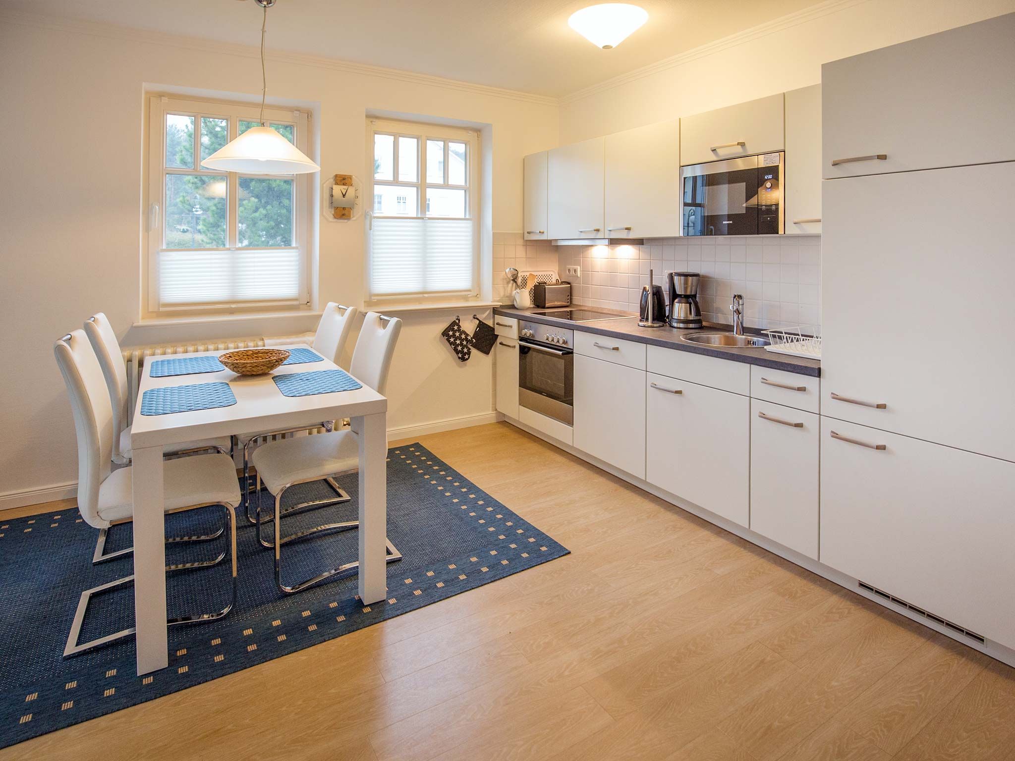 Dünenpark Binz Komfortplus Ferienwohnung mit 1 Schlafzimmer und Terrasse im Erdgeschoss (237) Insel Rügen - Küche / Küchenzeile