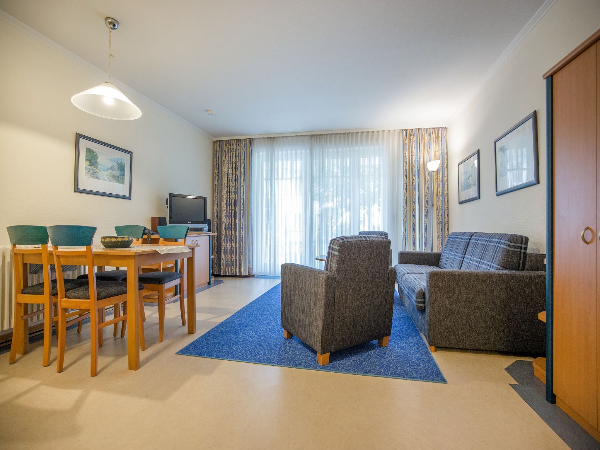 Dünenpark Binz Komfort Ferienwohnung mit 1 Schlafzimmer und Terrasse im Erdgeschoss (240) Insel Rügen - Wohnzimmer