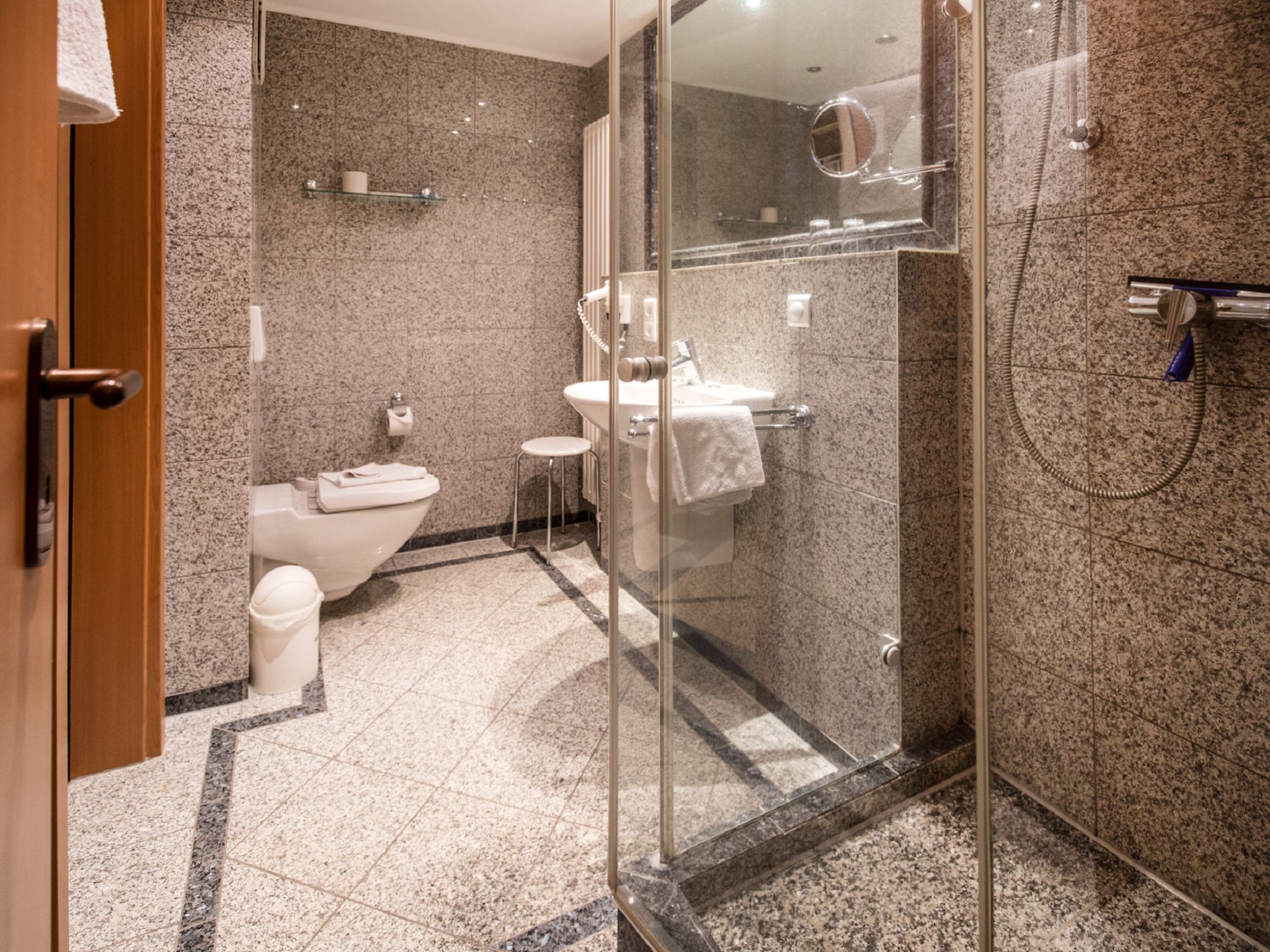 Dünenpark Binz Komfort Ferienwohnung mit 1 Schlafzimmer und Balkon im Obergeschoss (244) Insel Rügen - Badezimmer