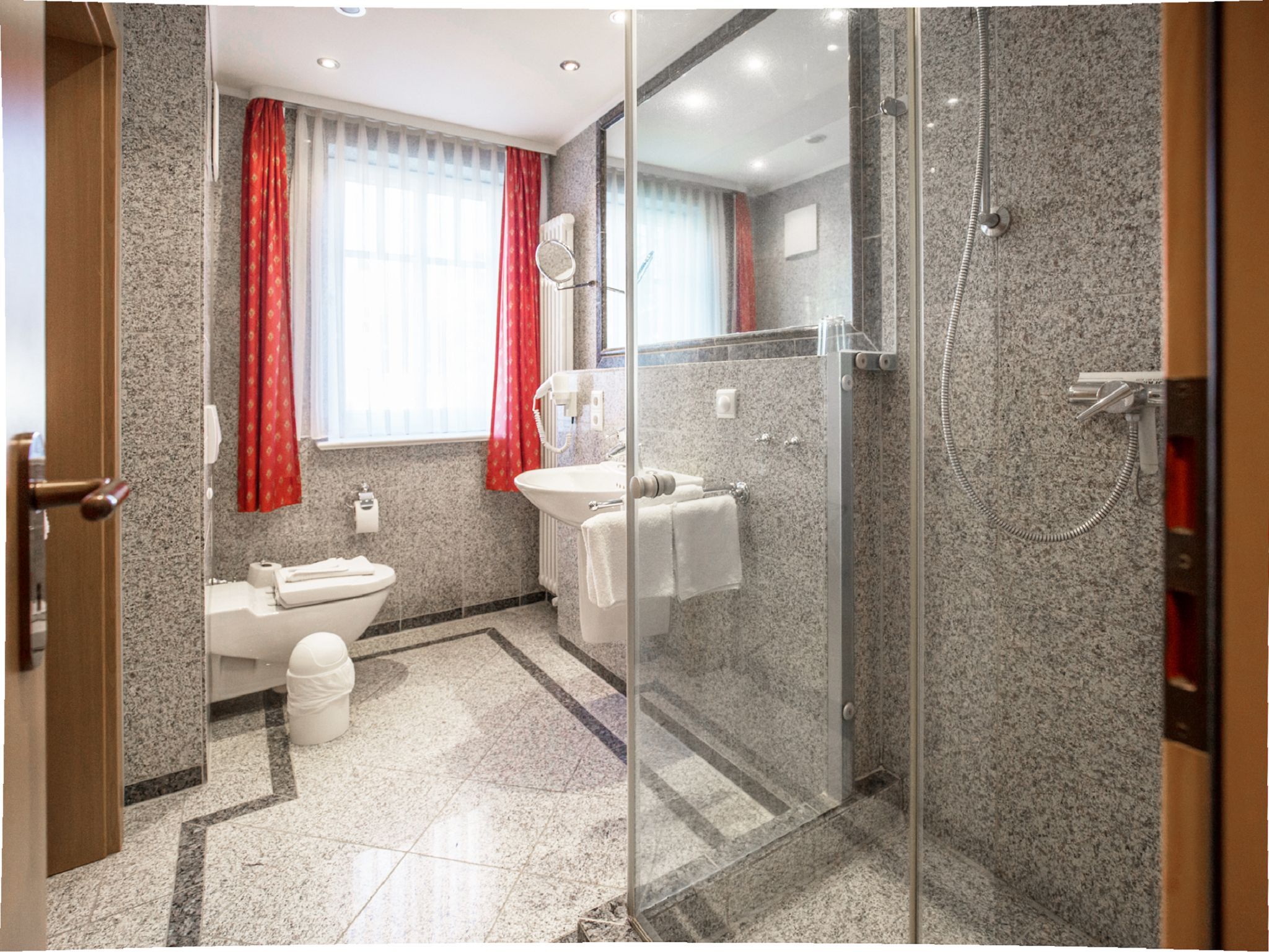 Dünenpark Binz Komfort Ferienwohnung mit 1 Schlafzimmer und Terrasse im Erdgeschoss (252) Insel Rügen - Badezimmer