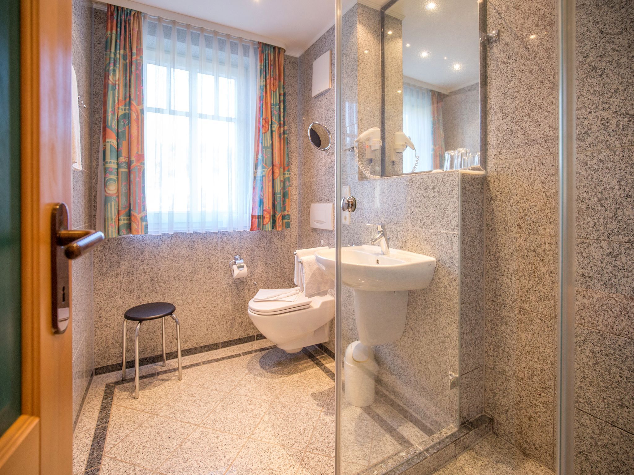 Dünenpark Binz Komfort Ferienwohnung mit 2 Schlafzimmern und Terrasse im Erdgeschoss (261) Insel Rügen - Badezimmer