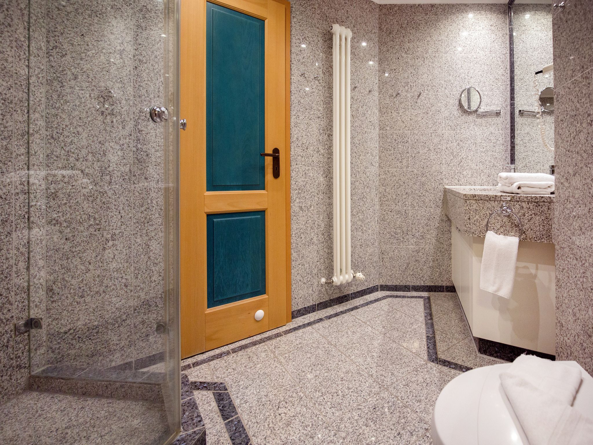 Dünenpark Binz Komfort Ferienwohnung mit 1 Schlafzimmer und Balkon im Obergeschoss (266) Insel Rügen - Badezimmer