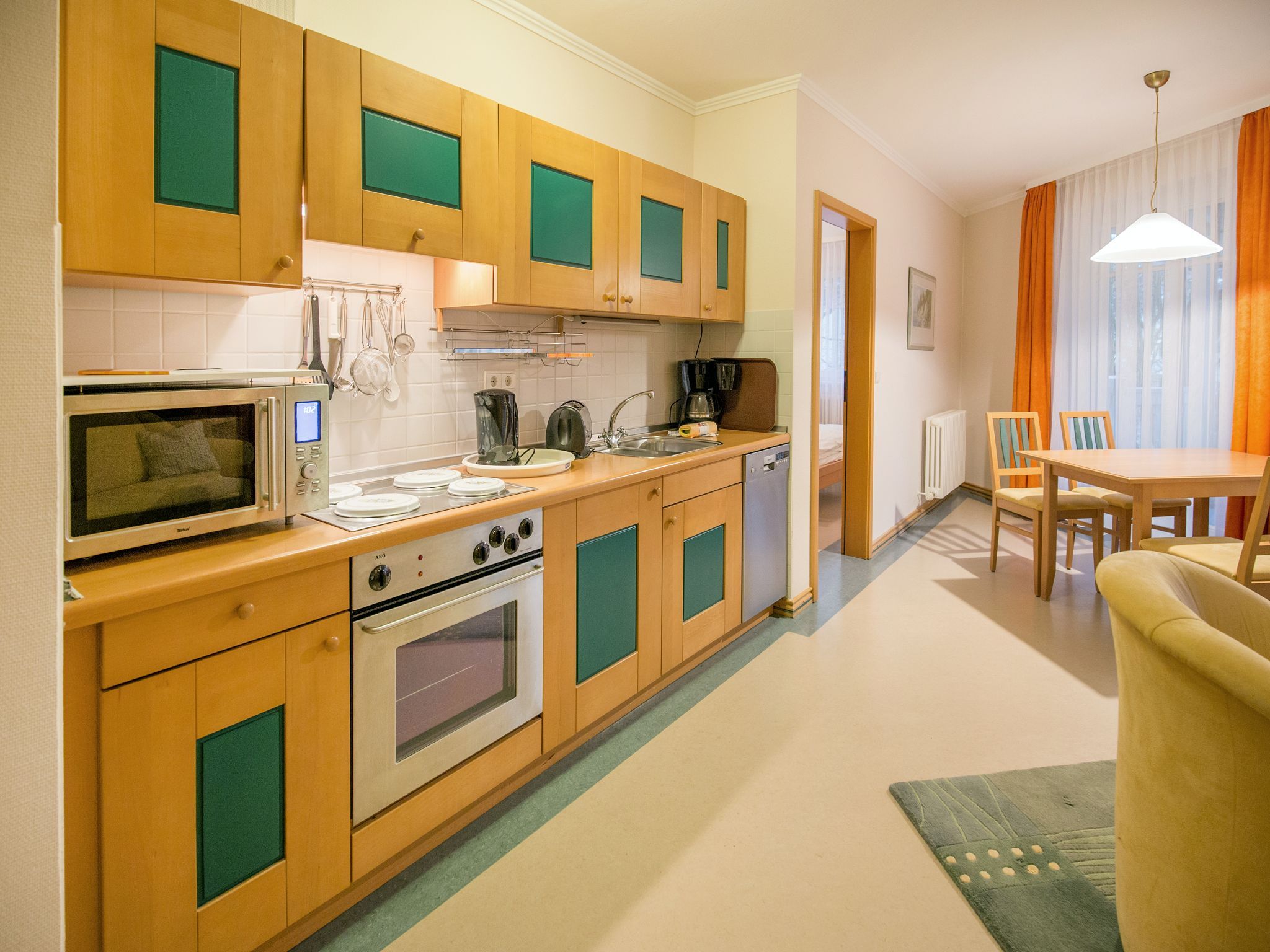 Dünenpark Binz Komfort Ferienwohnung mit 1 Schlafzimmer und Balkon im Obergeschoss (266) Insel Rügen - Küche / Küchenzeile