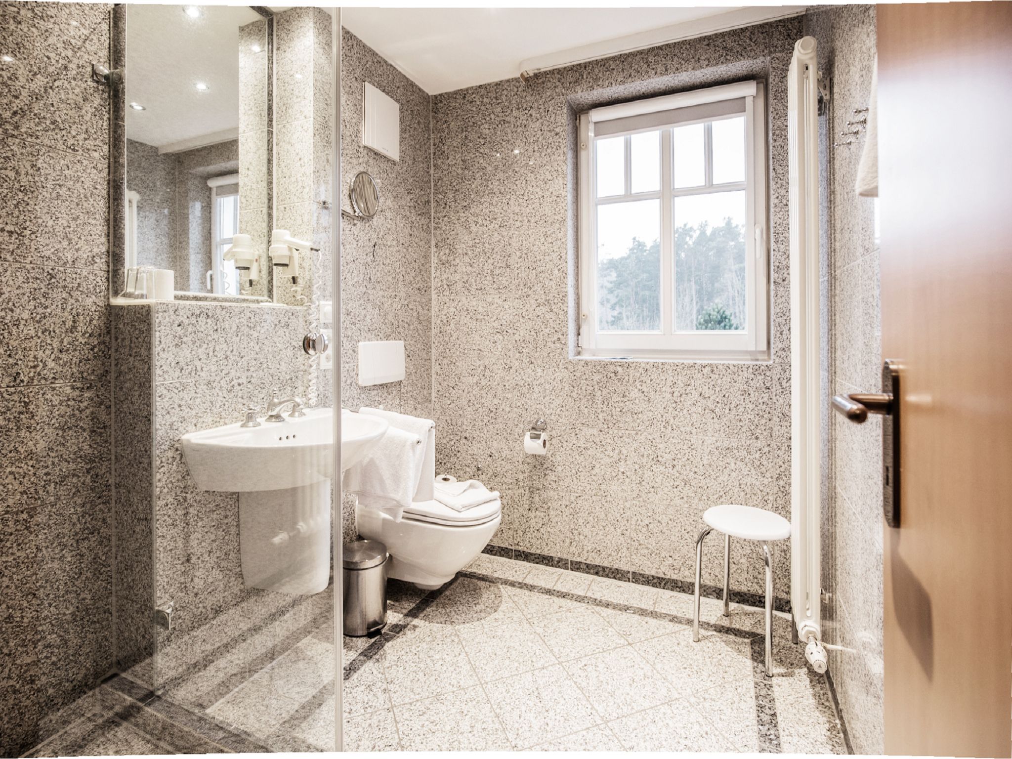 Dünenpark Binz Komfortplus Ferienwohnung mit 1 Schlafzimmern und Balkon im Dachgeschoss (303) Insel Rügen - Badezimmer