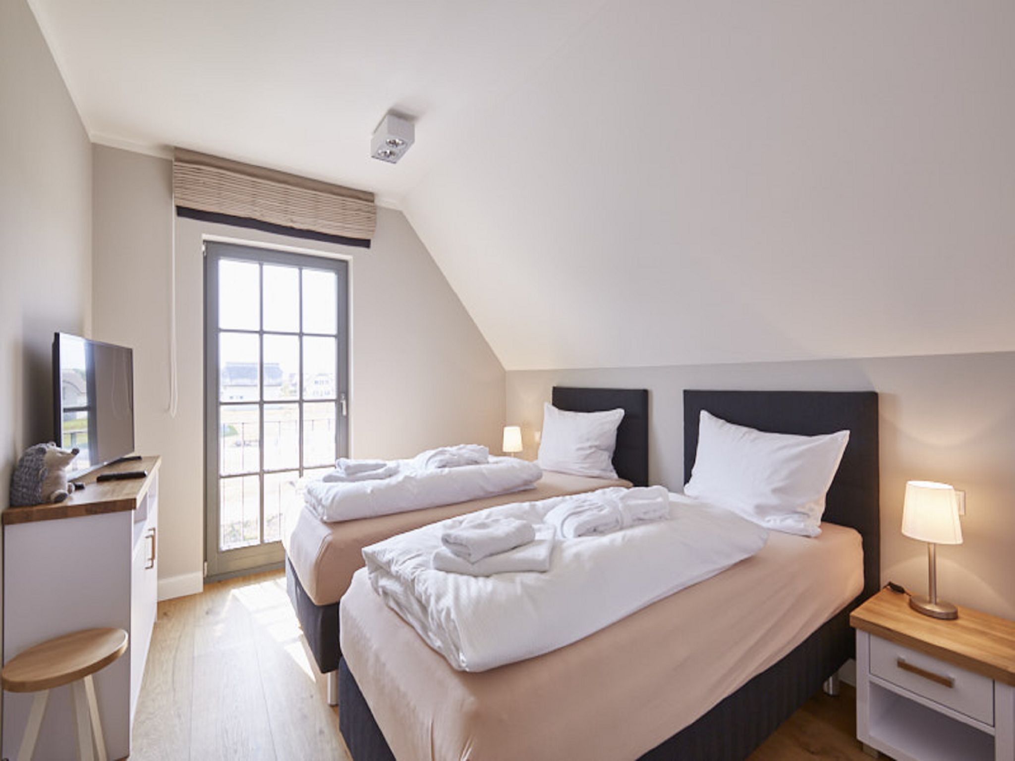 Luxus Reetdachvilla mit 3 Schlafzimmern, Sauna und Kamin (E23) - Schlafzimmer