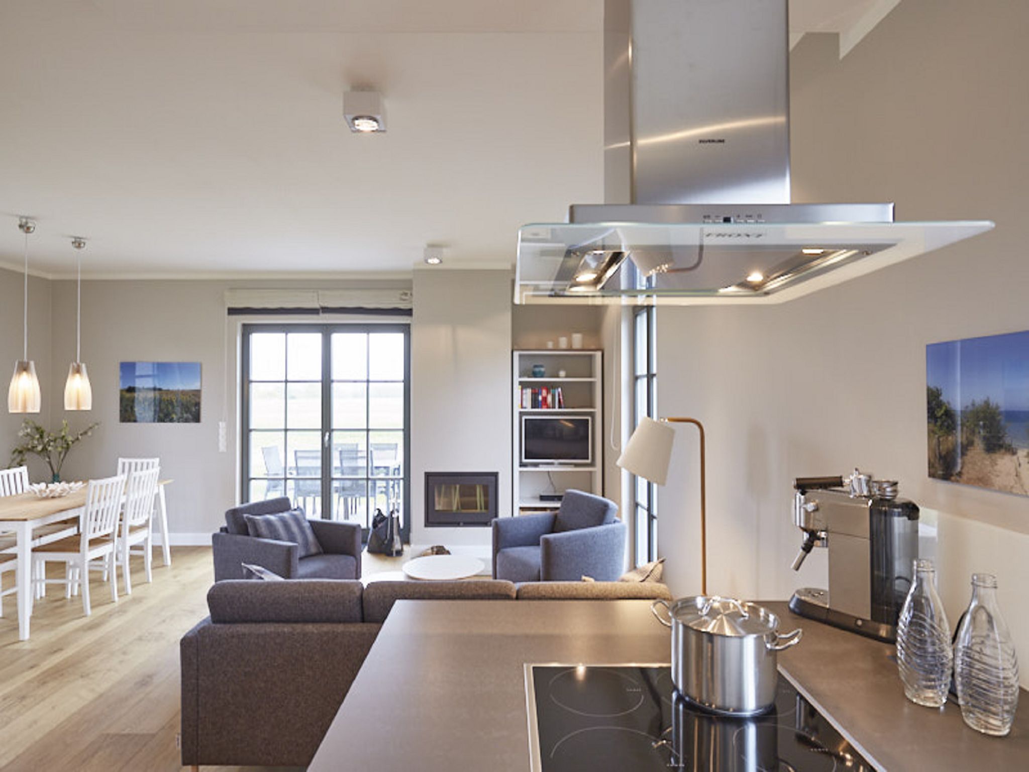 Premium Reetdachvilla mit 3 Schlafzimmern, Sauna und Kamin (E21) - Küche / Küchenzeile