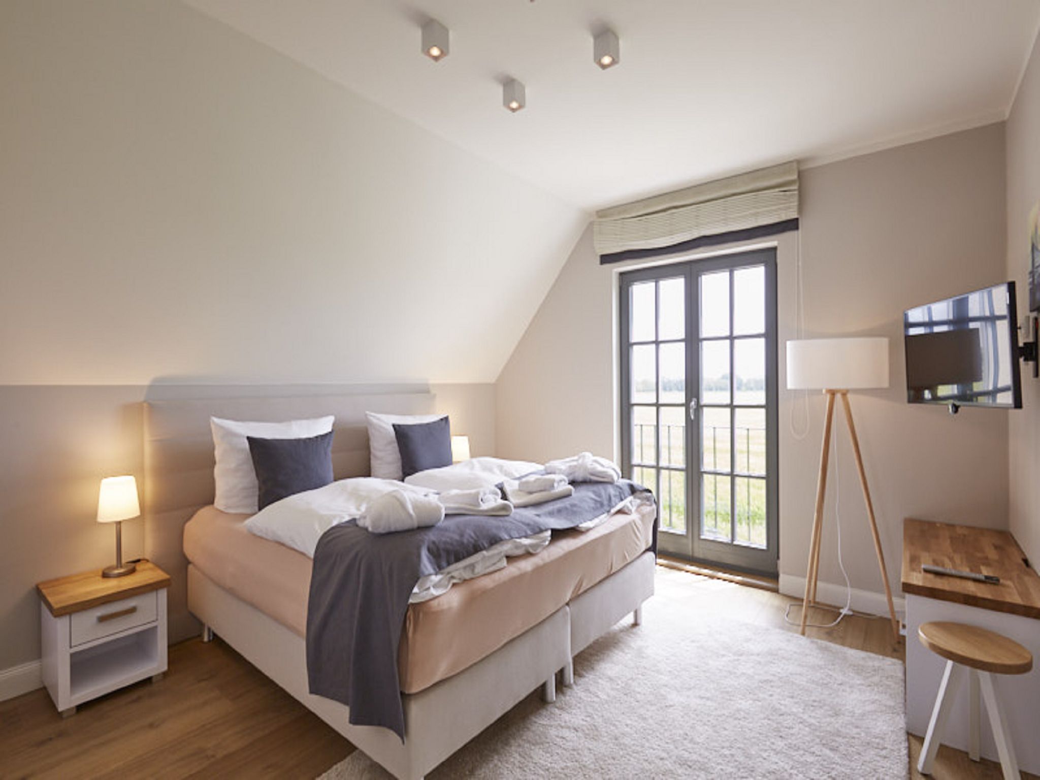 Luxus Reetdachvilla mit 3 Schlafzimmern, Sauna und Kamin (E20) - Schlafzimmer