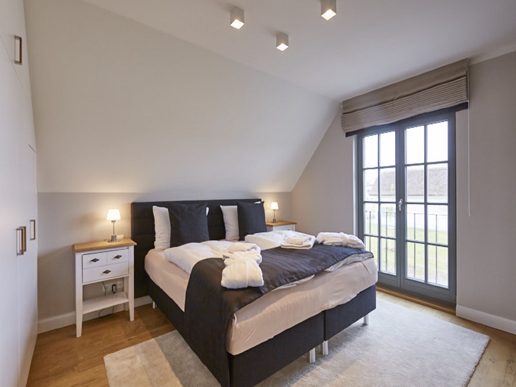Luxus Reetdachvilla mit 3 Schlafzimmern, Sauna und Kamin (E17) - Schlafzimmer