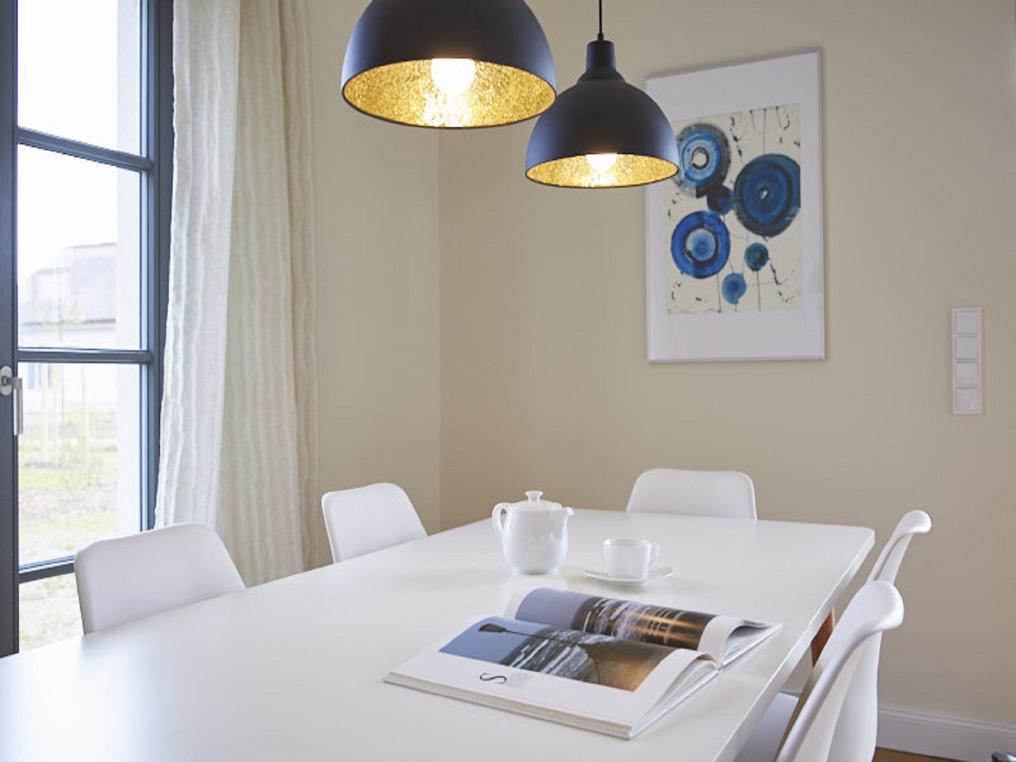 Premium Reetdachvilla mit 3 Schlafzimmern, Sauna und Kamin (E16) - Wohnzimmer