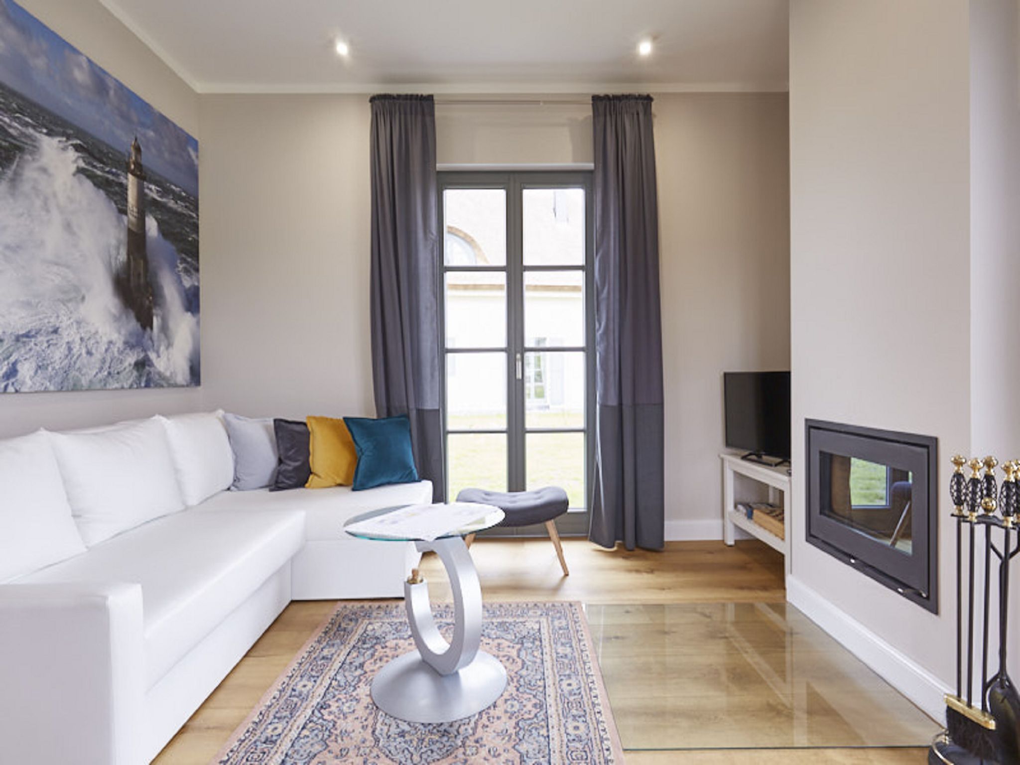 Premium Reetdachvilla mit 3 Schlafzimmern, Sauna und Kamin (E15) - Wohnzimmer