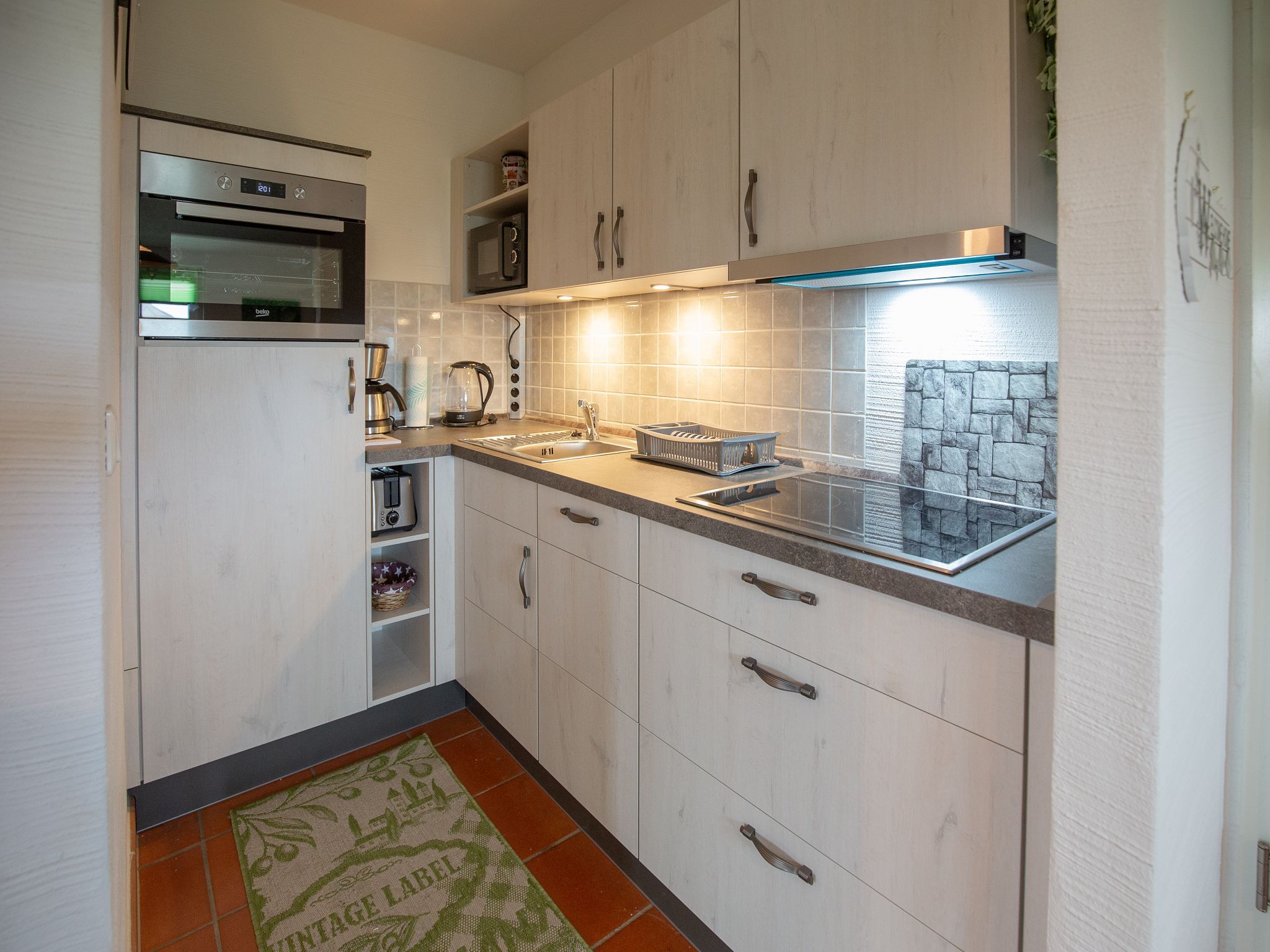 Feriendorf Rugana Komfort Ferienwohnung mit 1 Schlafzimmer (D48) Insel Rügen - Küche / Küchenzeile