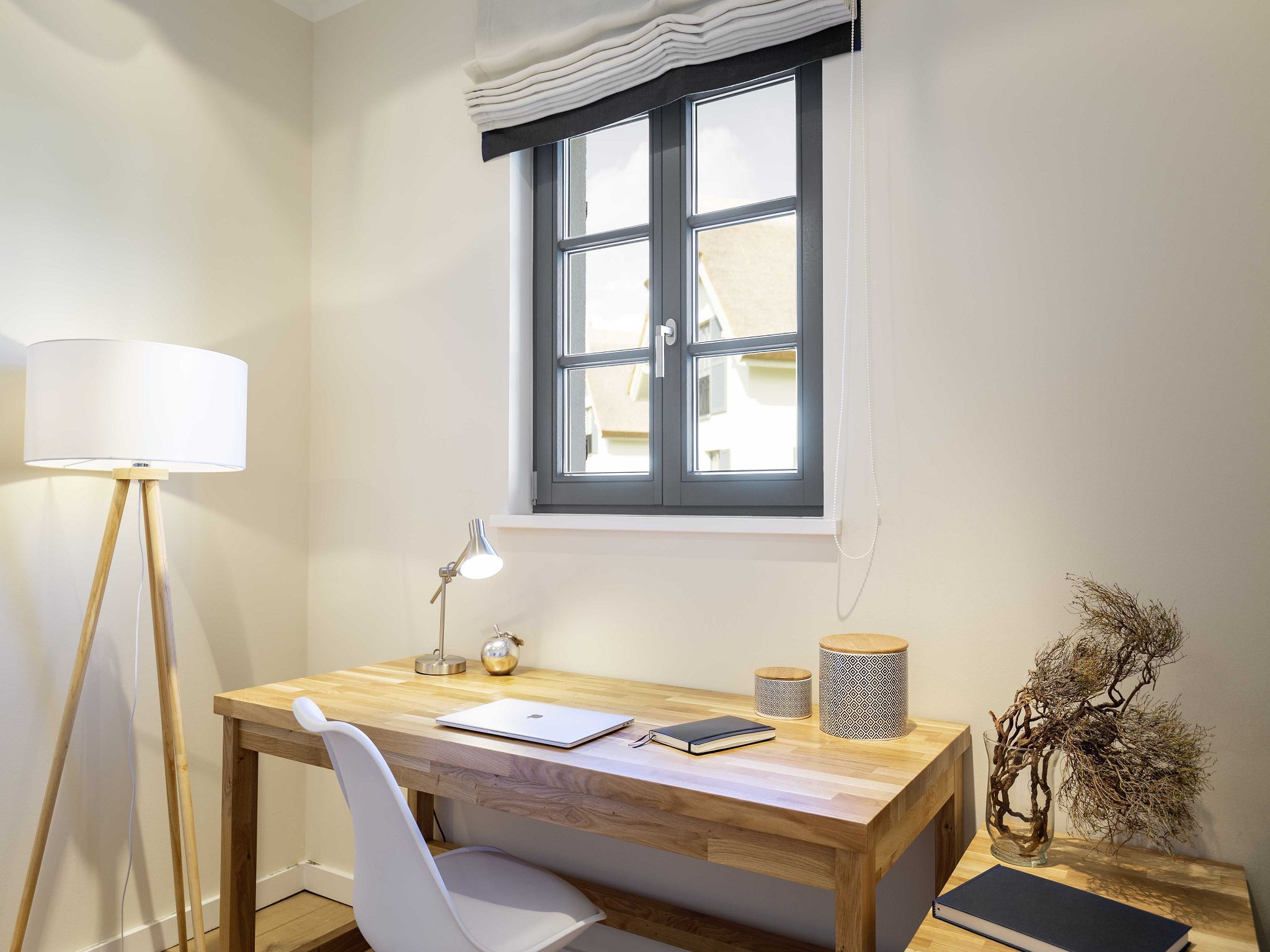 Luxus Reetdachvilla mit 3 Schlafzimmern, Sauna und Kamin (E07) - Wohnzimmer