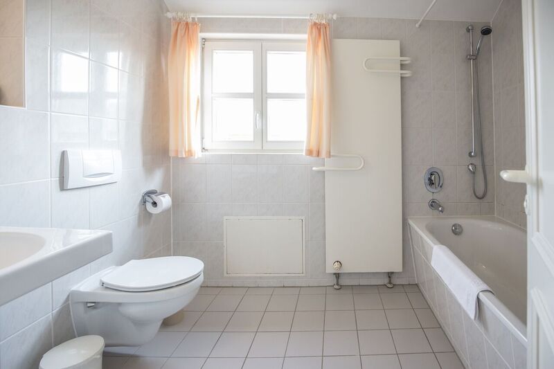 Feriendorf Rugana Klassik Ferienwohnung mit 1 Schlafzimmer (B58) Insel Rügen - Badezimmer