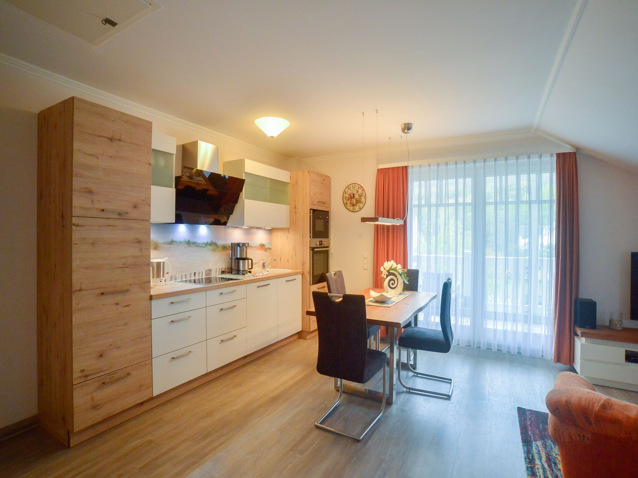 Dünenpark Binz Komfortplus Ferienwohnung mit 1 Schlafzimmer und Balkon im Dachgeschoss (147) Insel Rügen - Küche / Küchenzeile