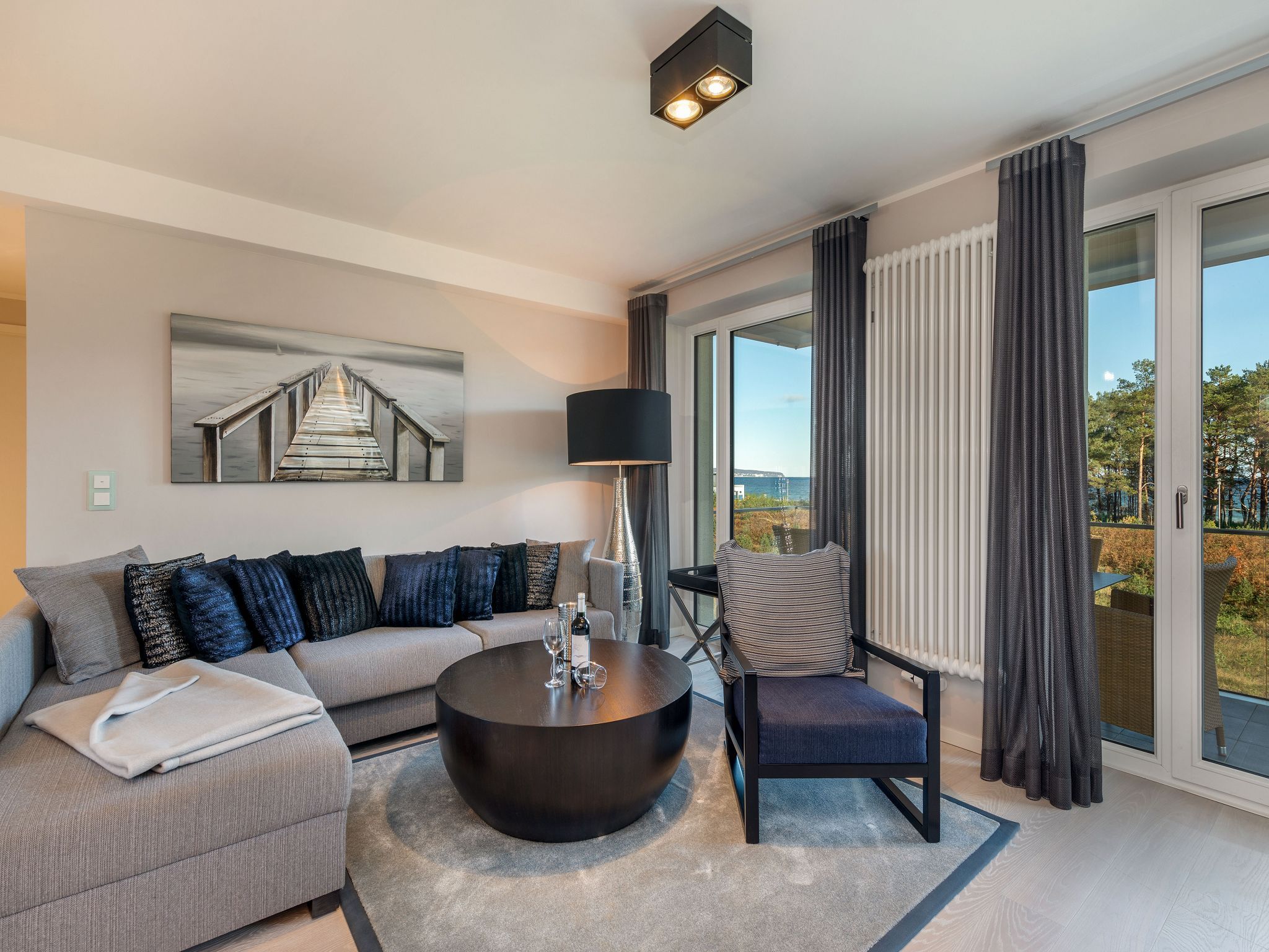 Dünenresidenz Prora Ferienwohnung mit Meerblick, 3 Schlafzimmern und Balkon (NP/207) Insel Rügen - Wohnzimmer