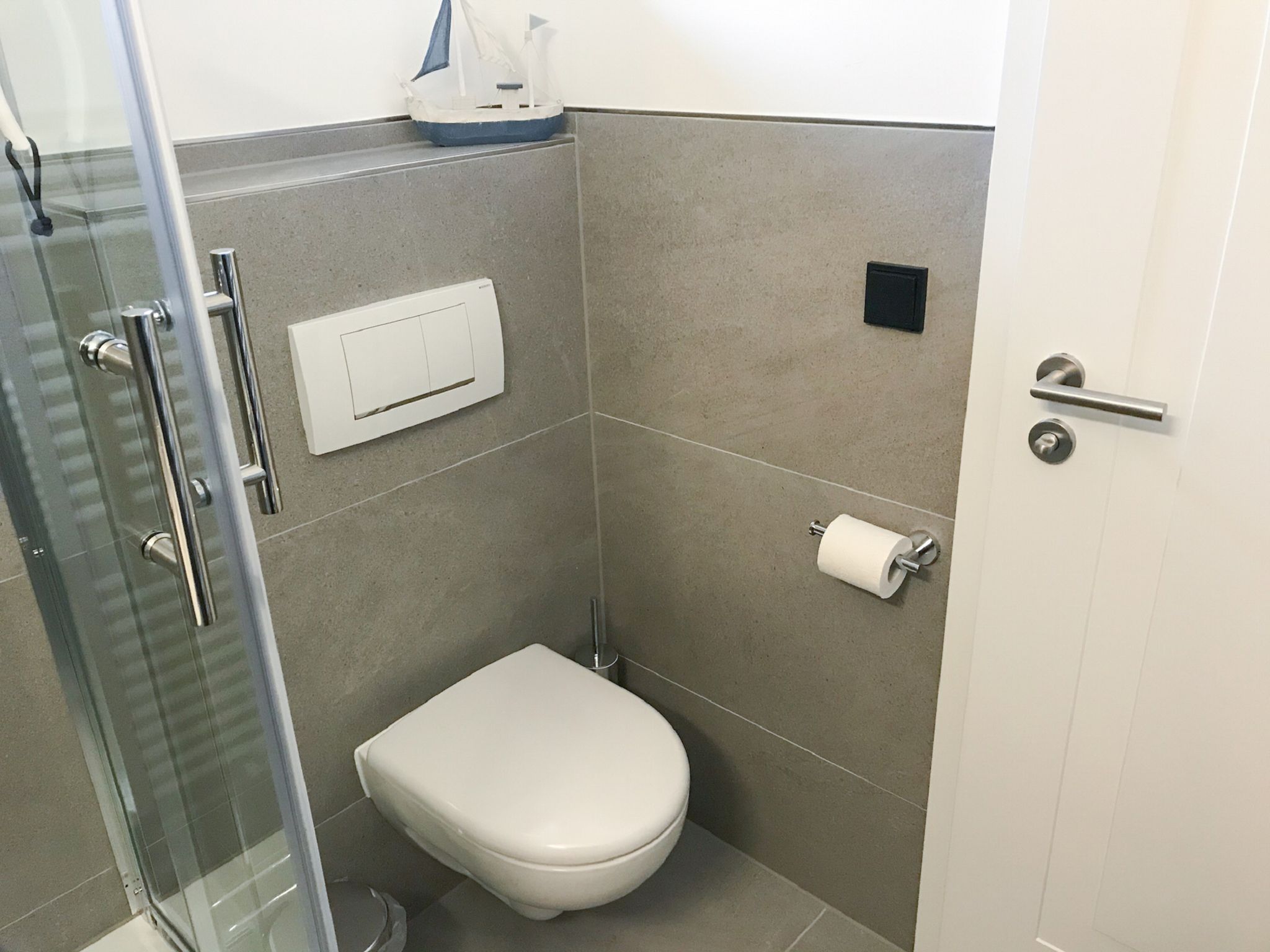 Feriendorf Rugana Komfortplus 1-Raum Ferienwohnung mit Terrasse (B14) Insel Rügen - Badezimmer