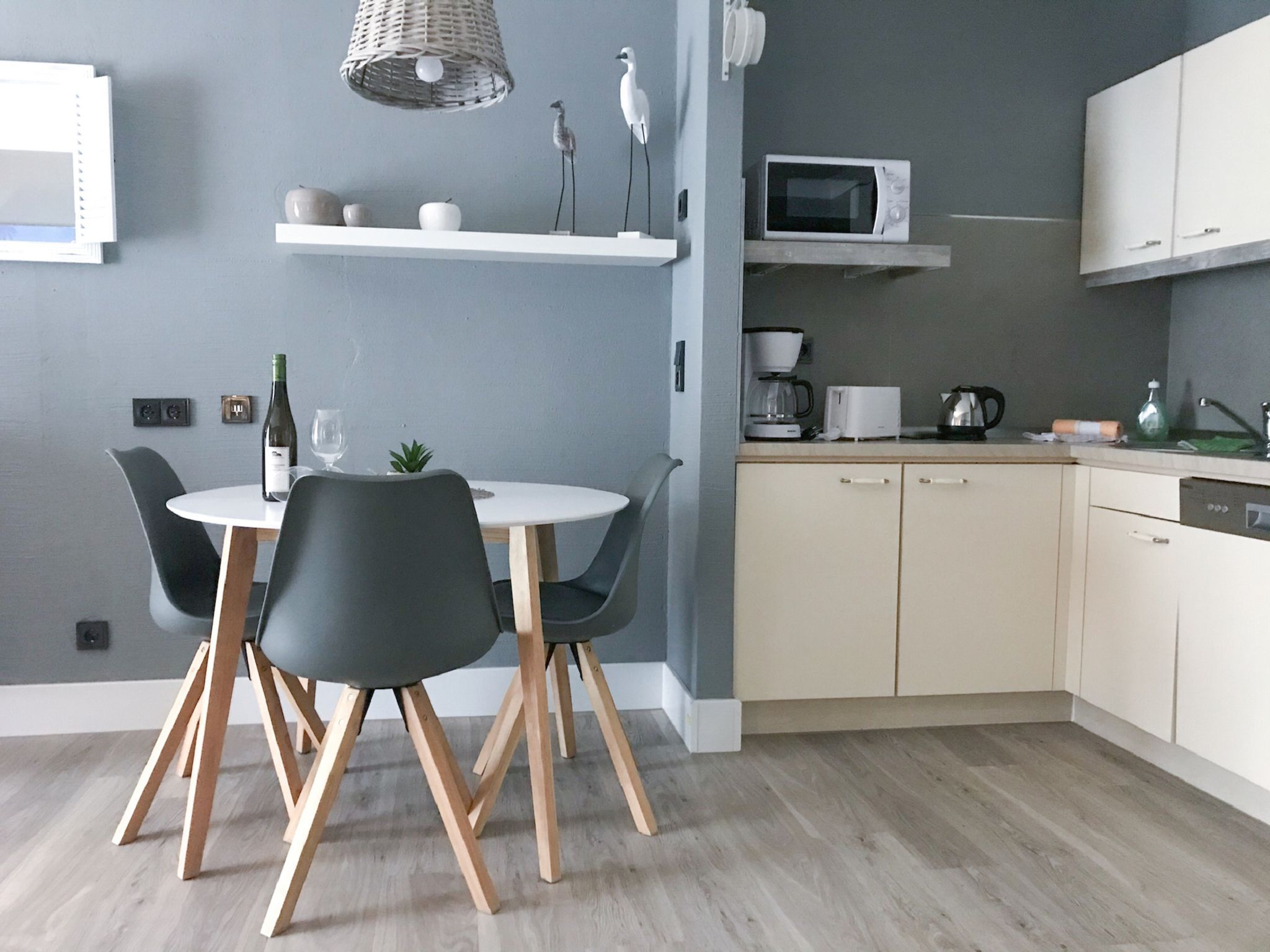 Feriendorf Rugana Komfortplus 1-Raum Ferienwohnung mit Terrasse (B14) Insel Rügen - Küche / Küchenzeile