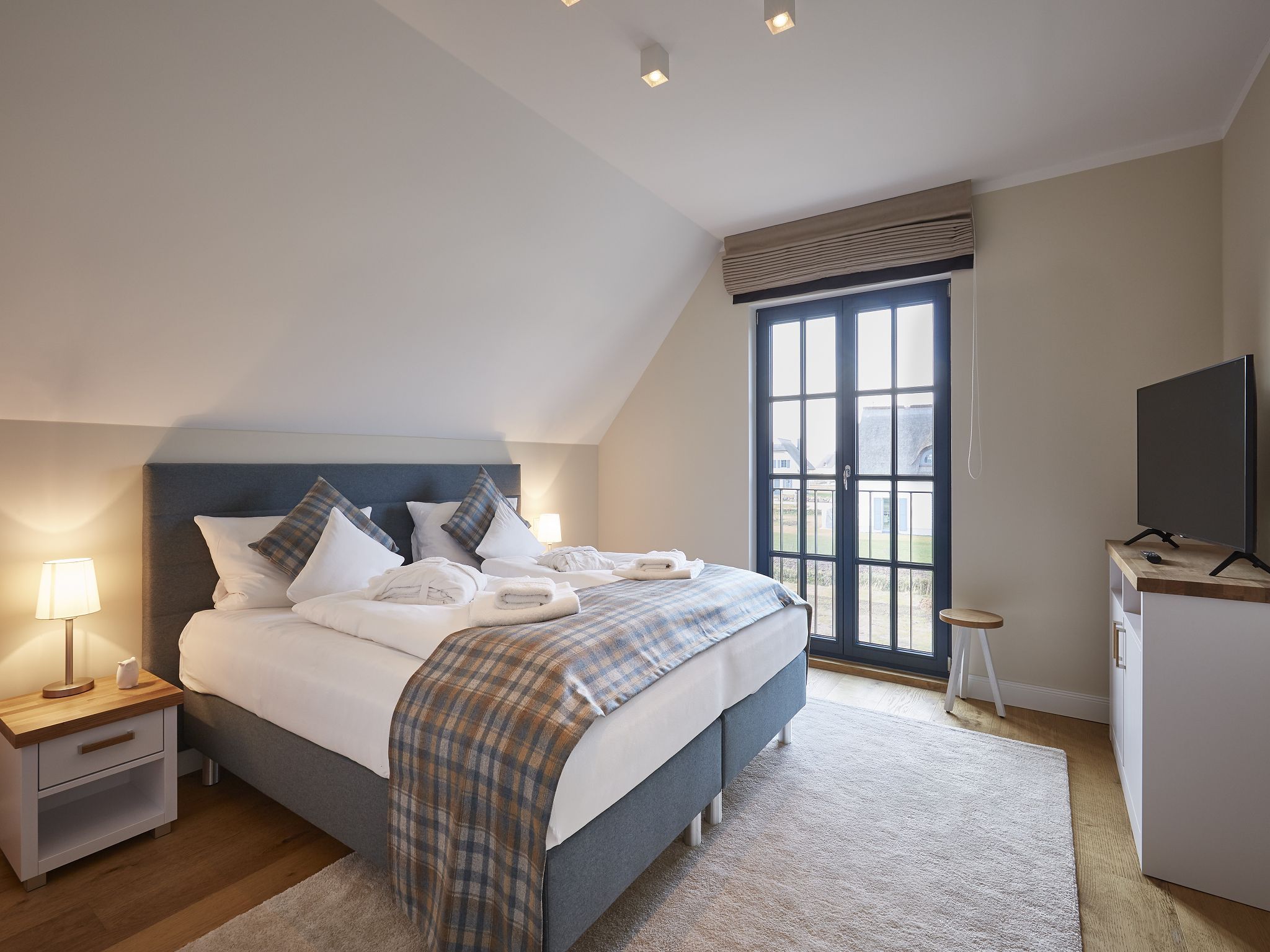 Luxus Reetdachvilla mit 3 Schlafzimmern, Sauna und Kamin (F08) - Schlafzimmer