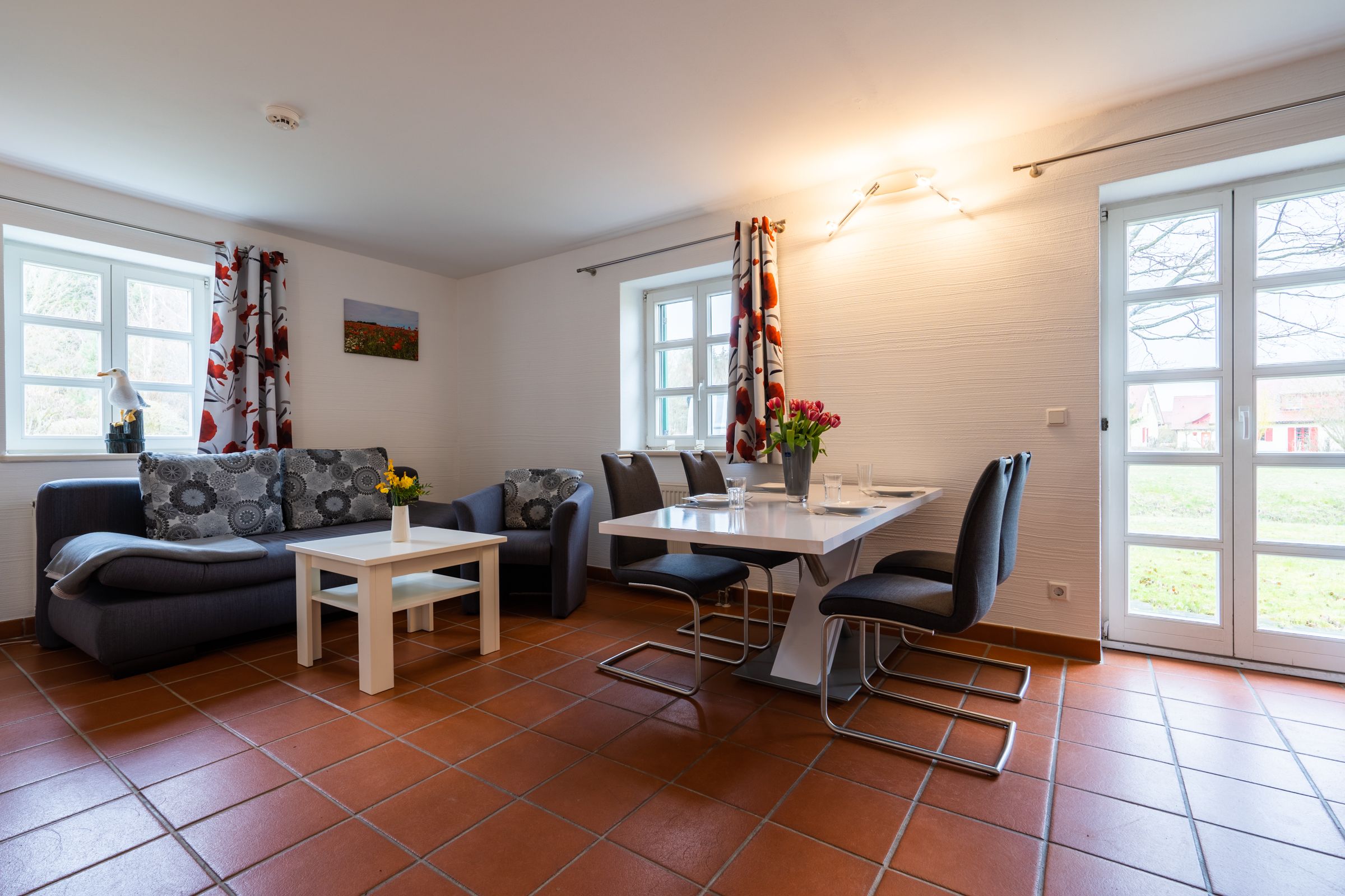 Feriendorf Rugana Komfort Ferienwohnung mit 1 Schlafzimmern und Terrasse (C16) Insel Rügen - Wohnzimmer