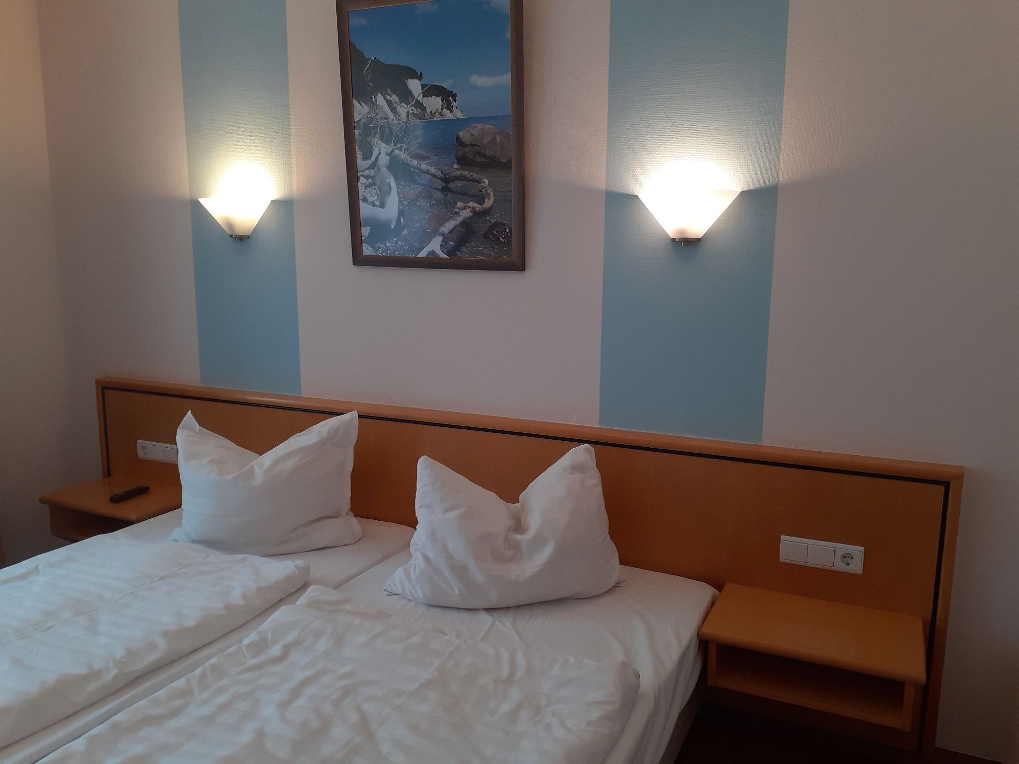 Dünenpark Binz Komfortplus Ferienwohnung mit 1 Schlafzimmer und Balkon im Obergeschoss (089) Insel Rügen - Schlafzimmer