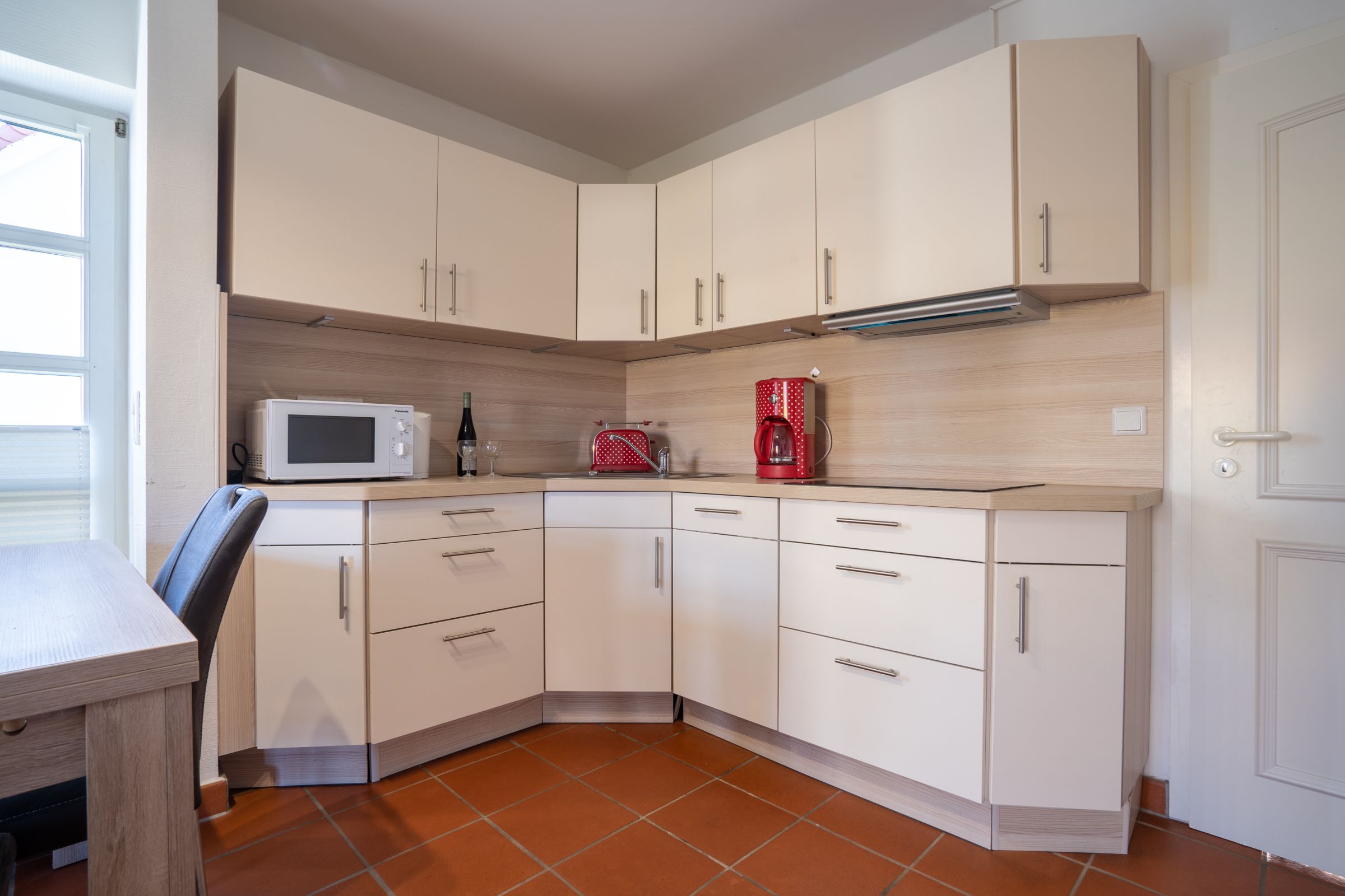 Feriendorf Rugana Komfortplus Ferienwohnung mit 1 Schlafzimmer und Terrasse (A38) Insel Rügen - Küche / Küchenzeile