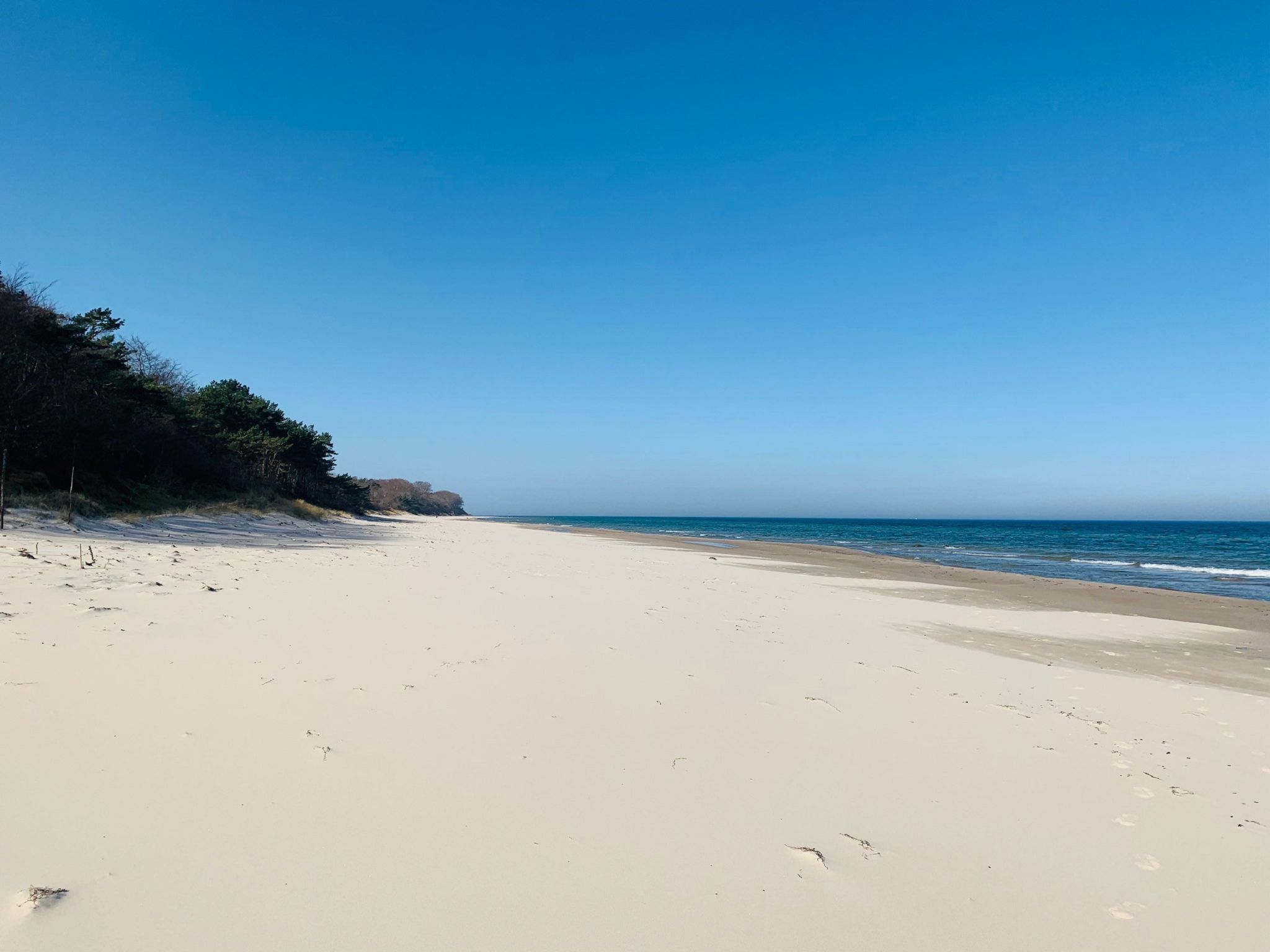 Feriendorf Rugana Komfortplus Ferienwohnung mit 1 Schlafzimmer und Terrasse (A07) Insel Rügen - Strand