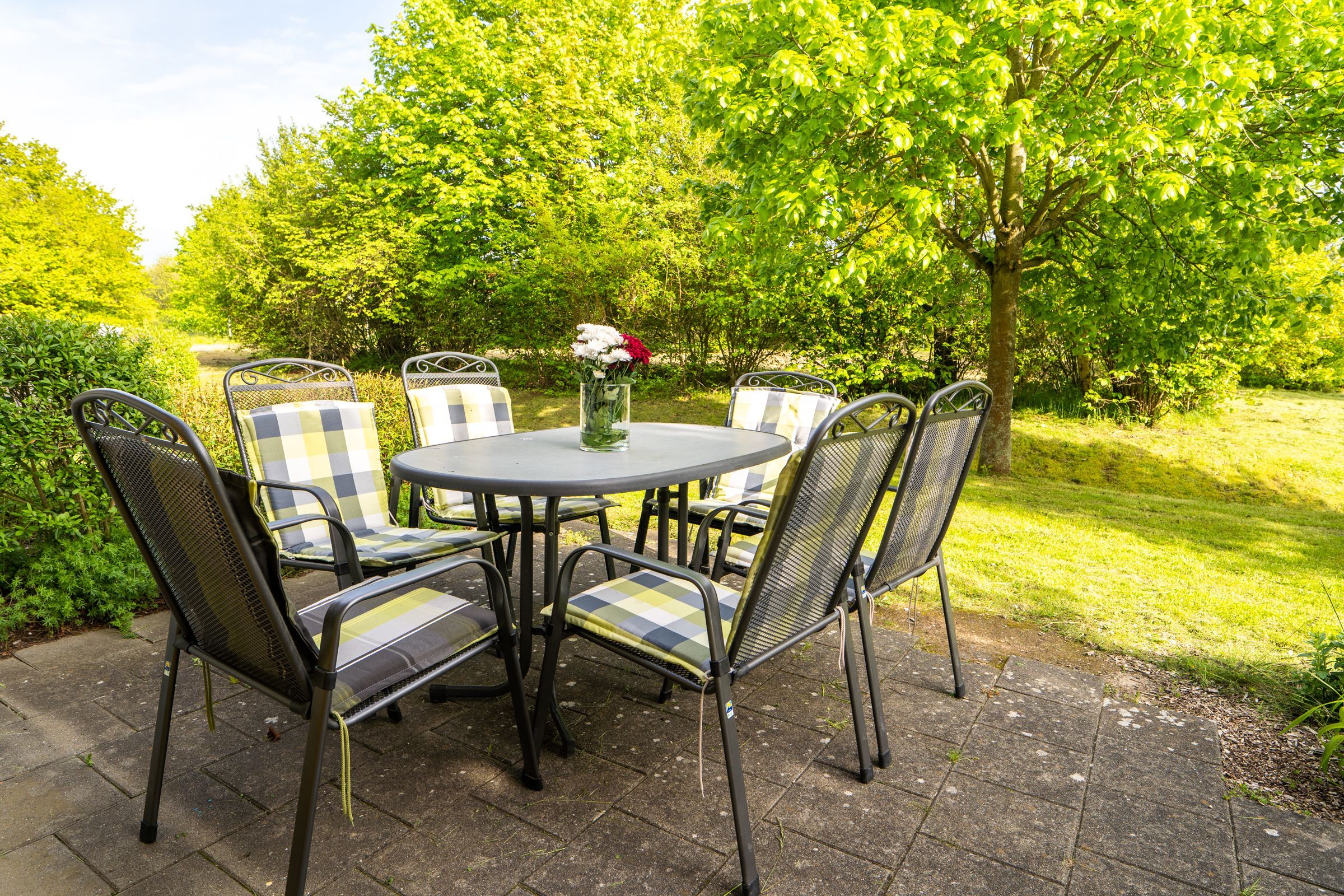 Feriendorf Rugana Komfort Ferienwohnung mit 2 Schlafzimmern und Terrasse (A01) Insel Rügen - Terrasse