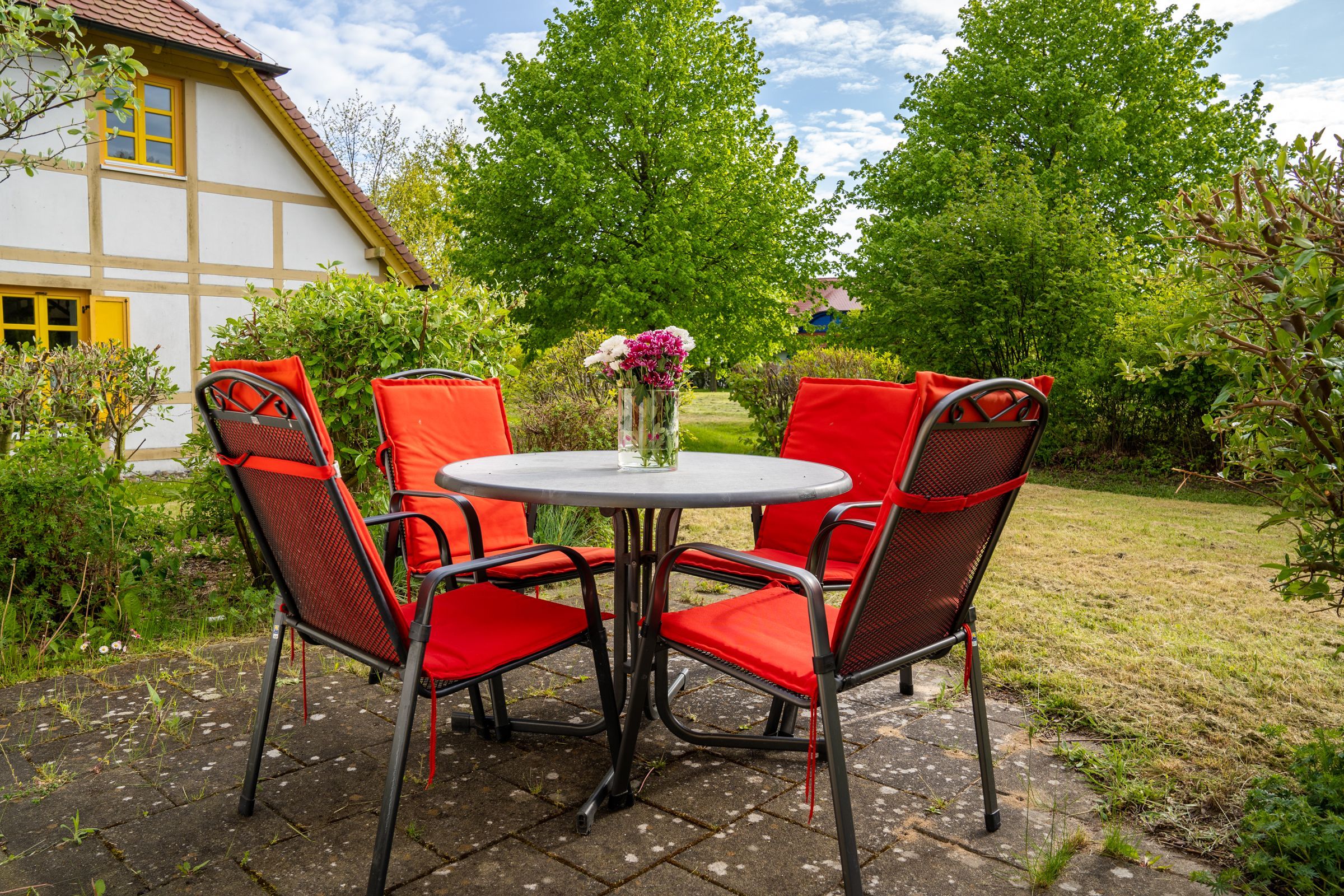 Feriendorf Rugana Klassik Ferienwohnung mit 1 Schlafzimmer und Terrasse (A24) Insel Rügen - Terrasse
