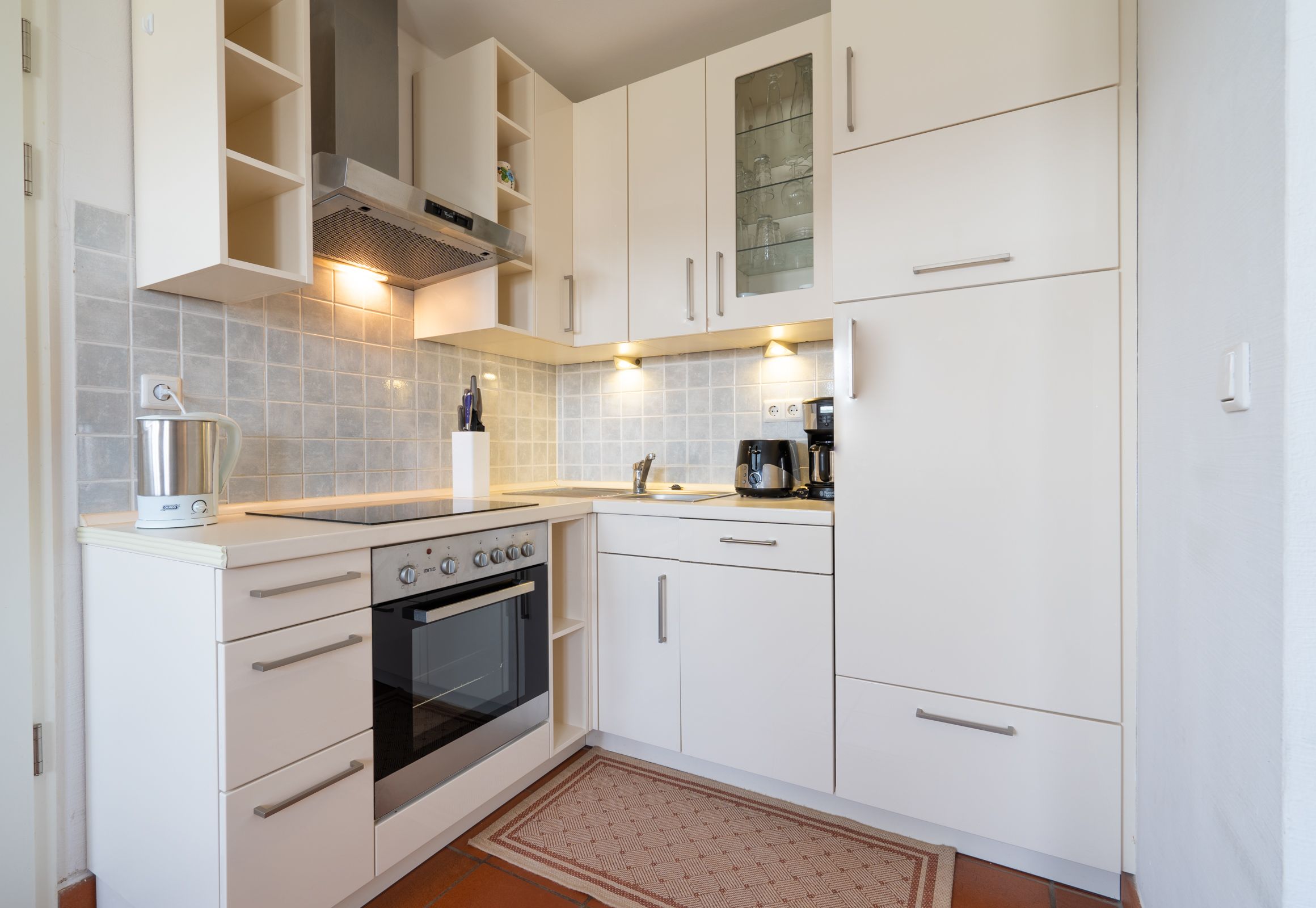 Feriendorf Rugana Komfortplus Ferienwohnung mit 1 Schlafzimmer (B04) Insel Rügen - Küche / Küchenzeile