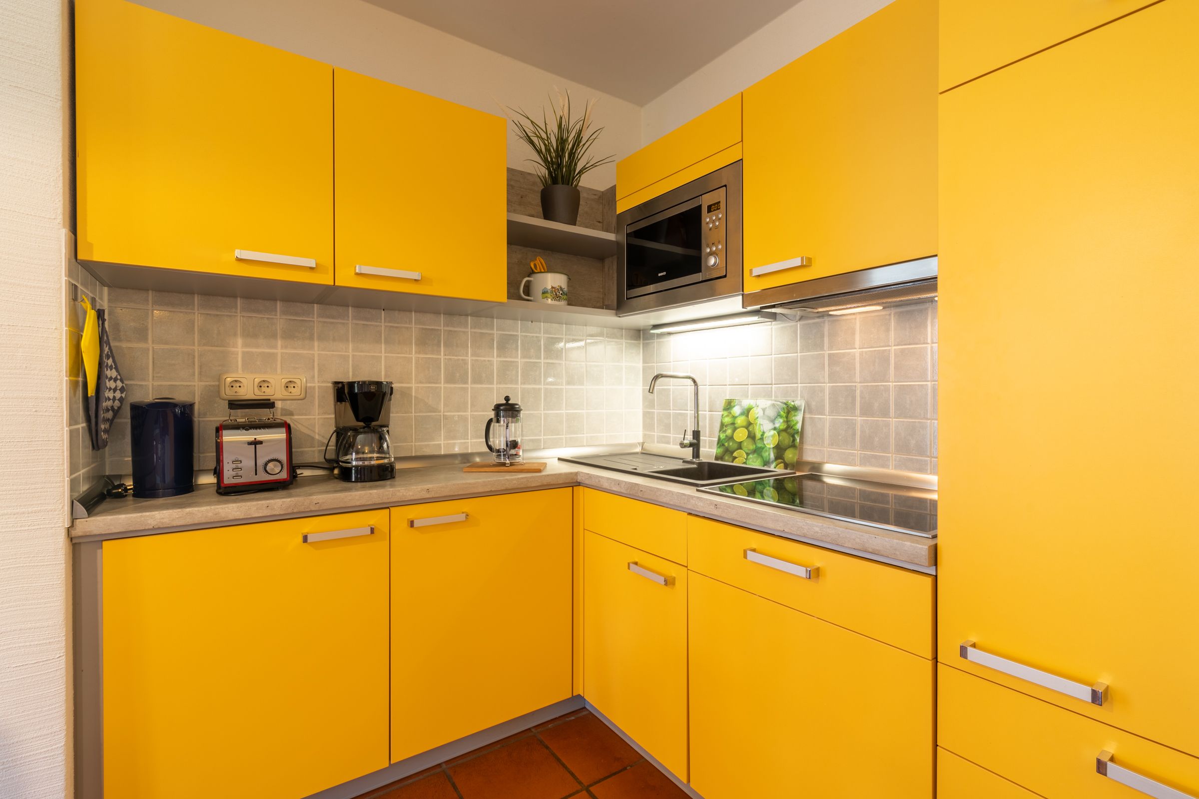 Feriendorf Rugana Komfort Ferienwohnung mit 1 Schlafzimmern und Terrasse (C34) Insel Rügen - Küche / Küchenzeile